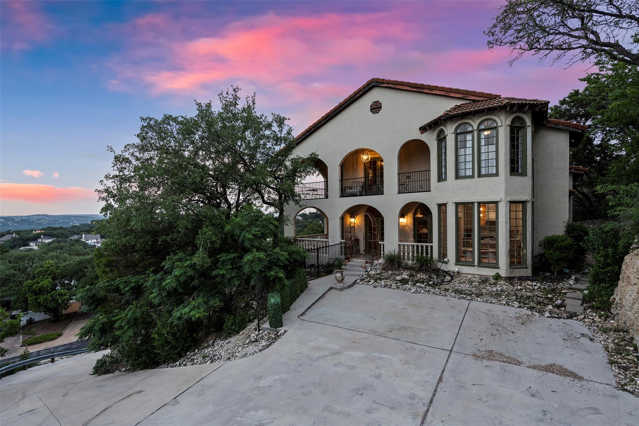 6203 Ledge Mountain Dr, Austin, TX 78731