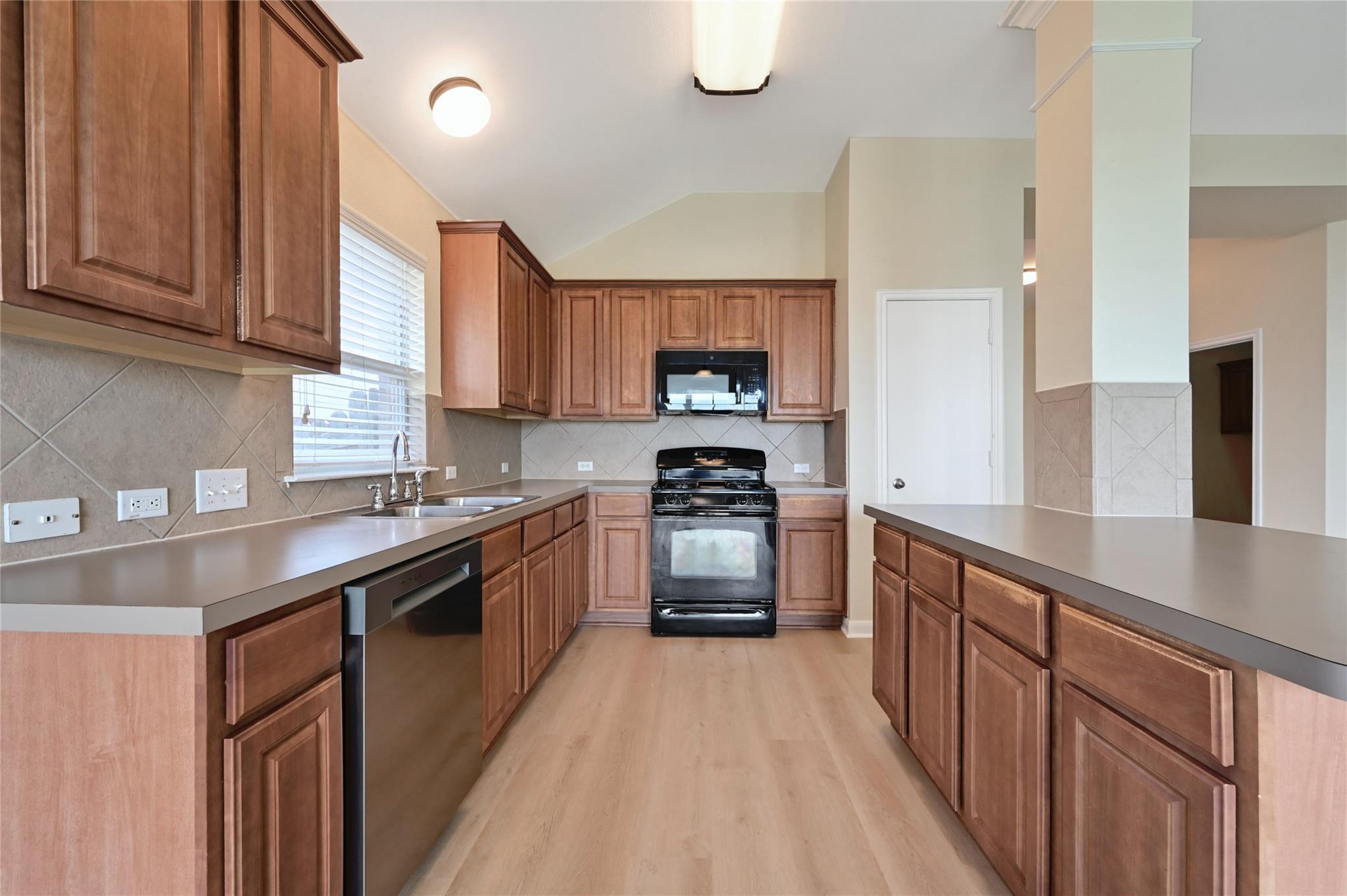 1691 Stone Rim Loop, Buda, TX 78610
