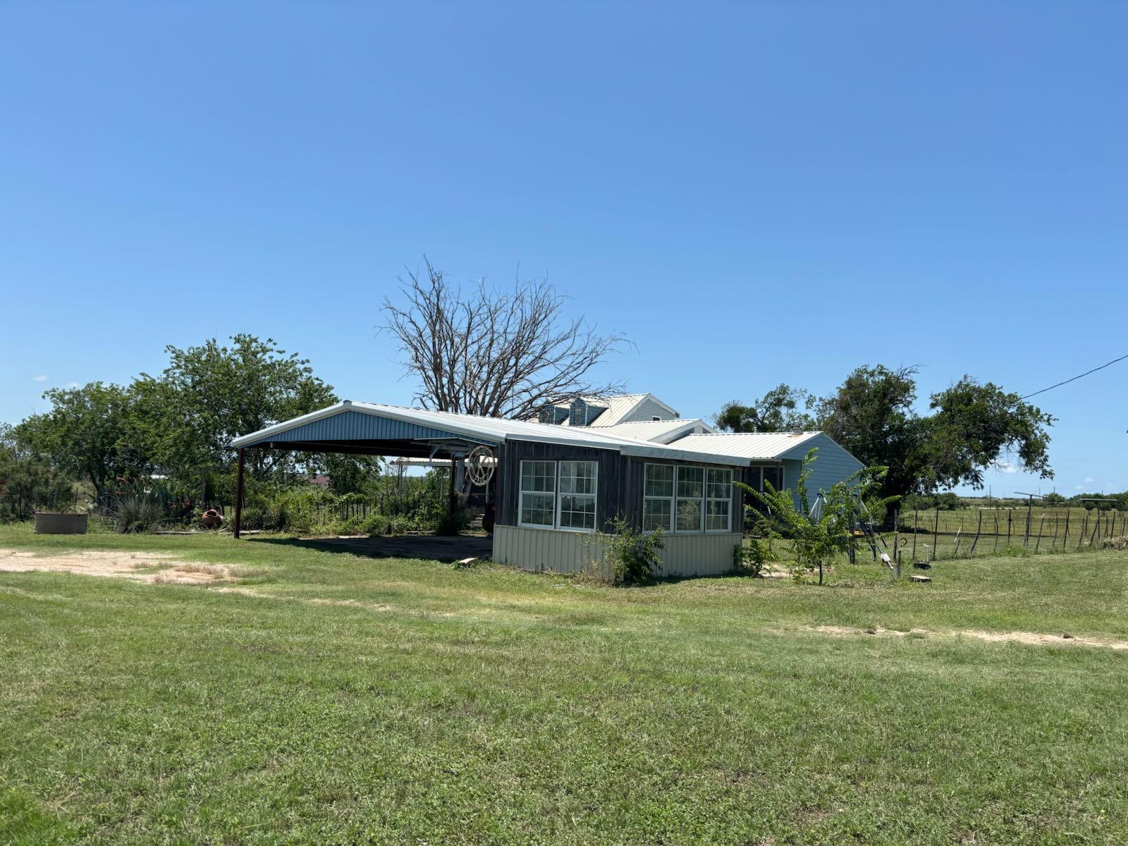 1720 County Road 276, Bertram, TX 78605
