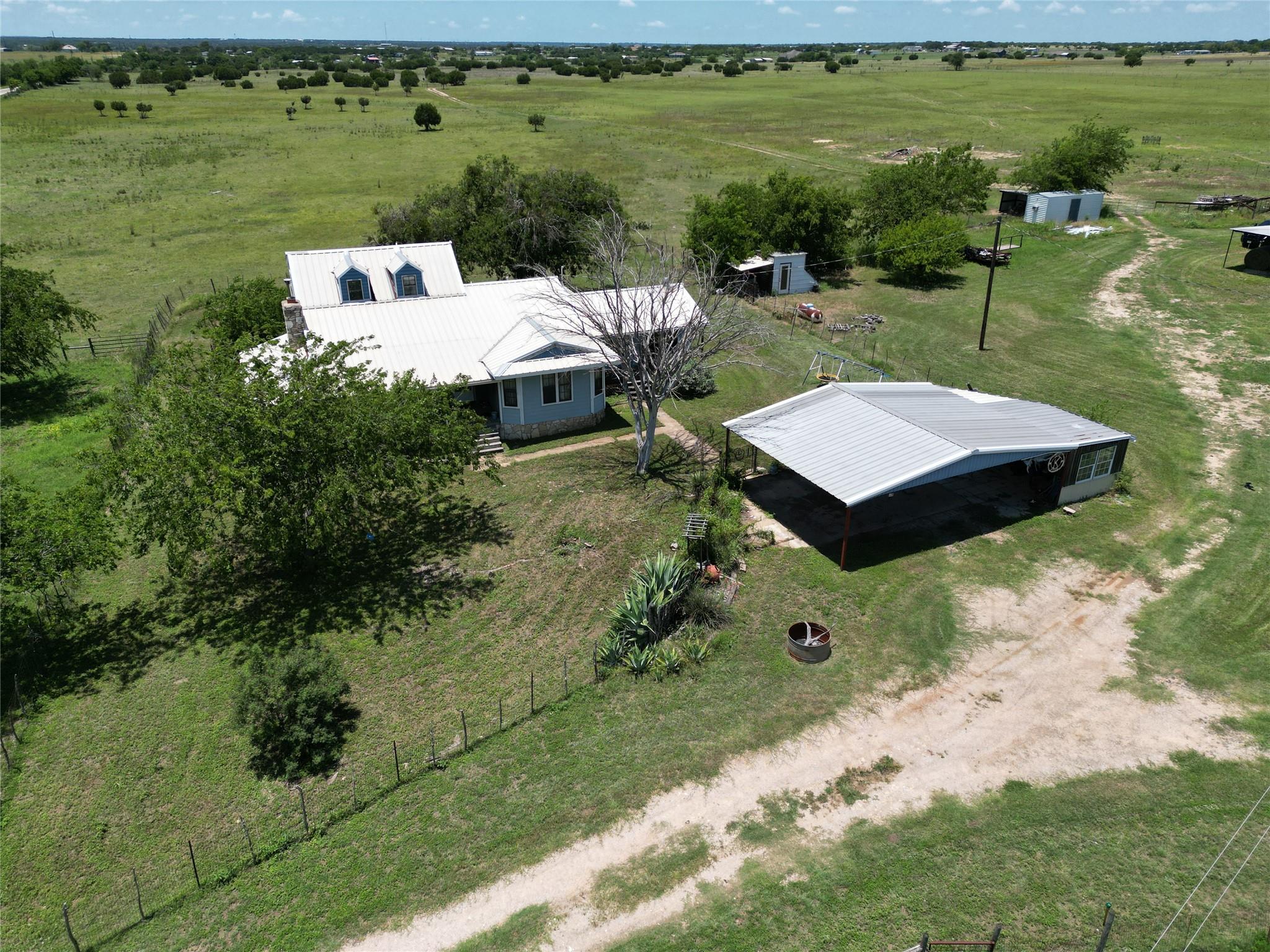 1720 County Road 276, Bertram, TX 78605