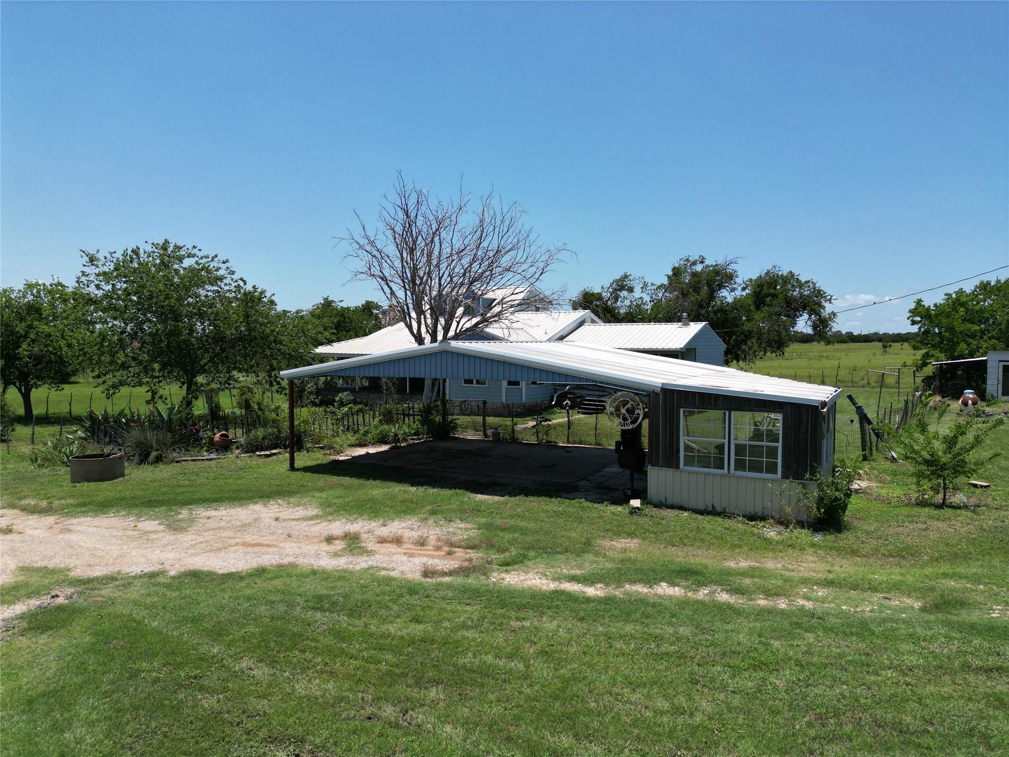 1720 County Road 276, Bertram, TX 78605
