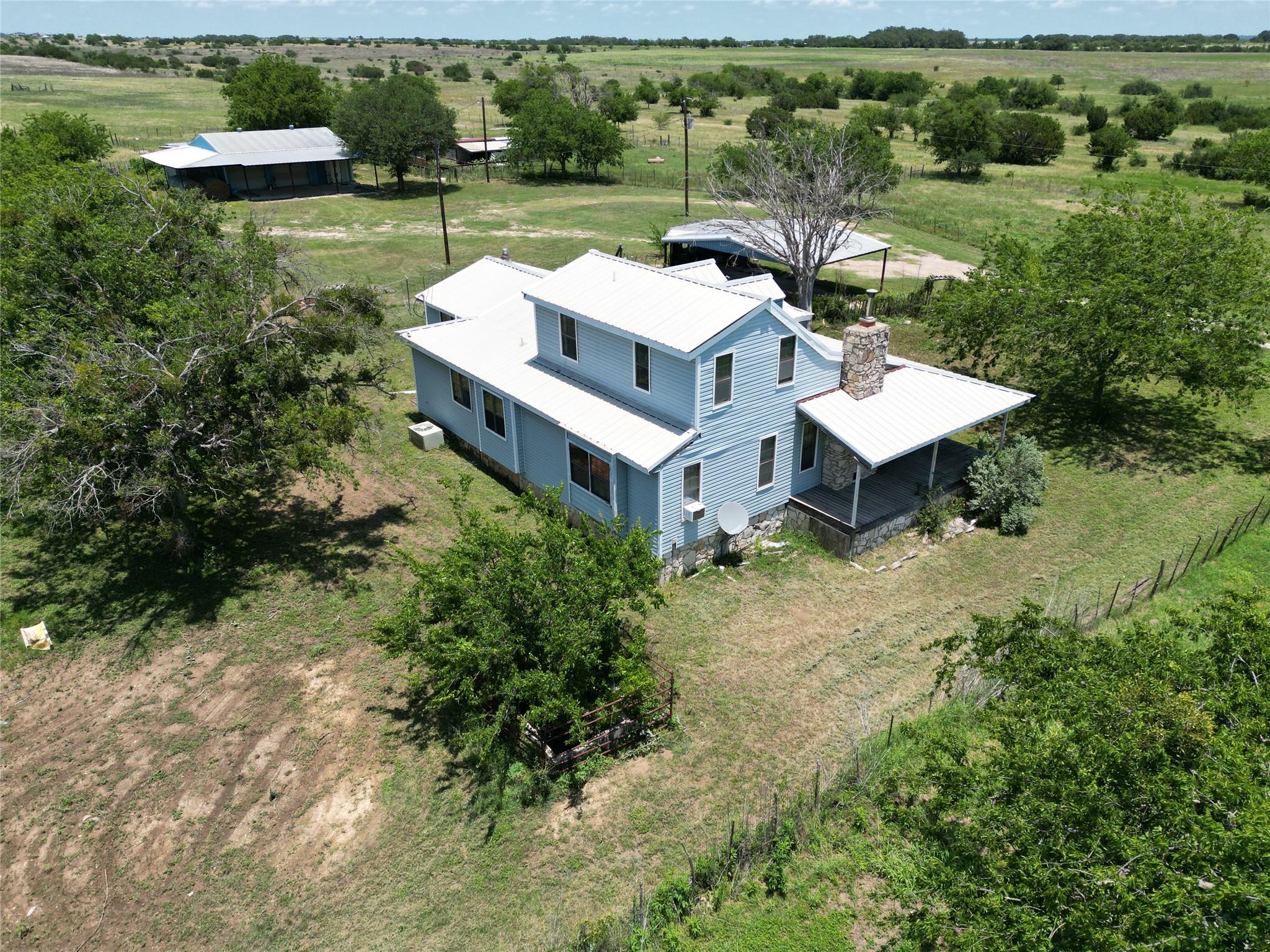 1720 County Road 276, Bertram, TX 78605