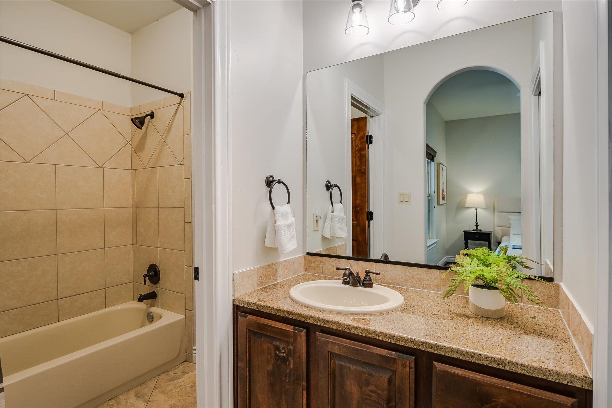 524 Highland Spring Ln, Georgetown, TX 78633