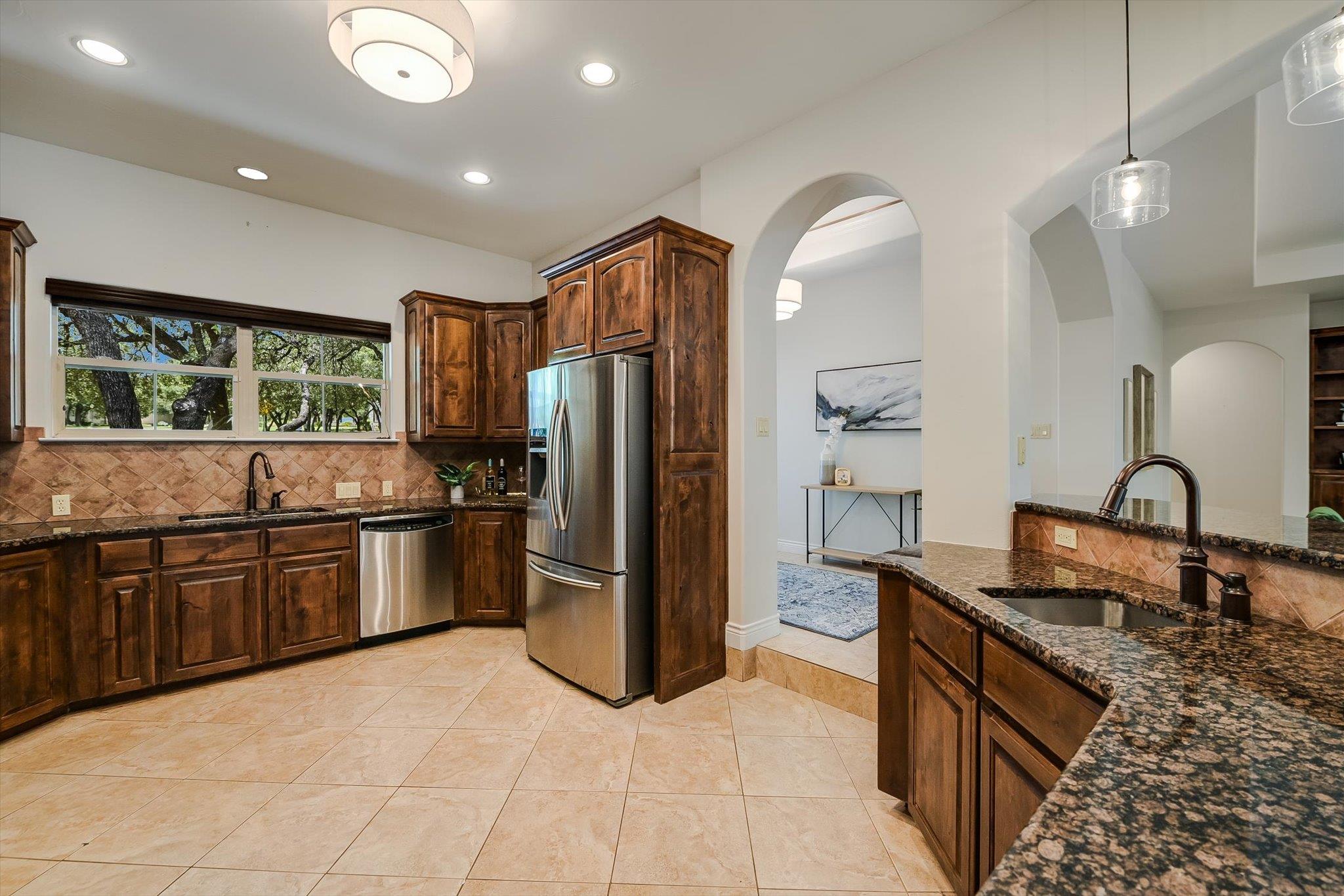 524 Highland Spring Ln, Georgetown, TX 78633