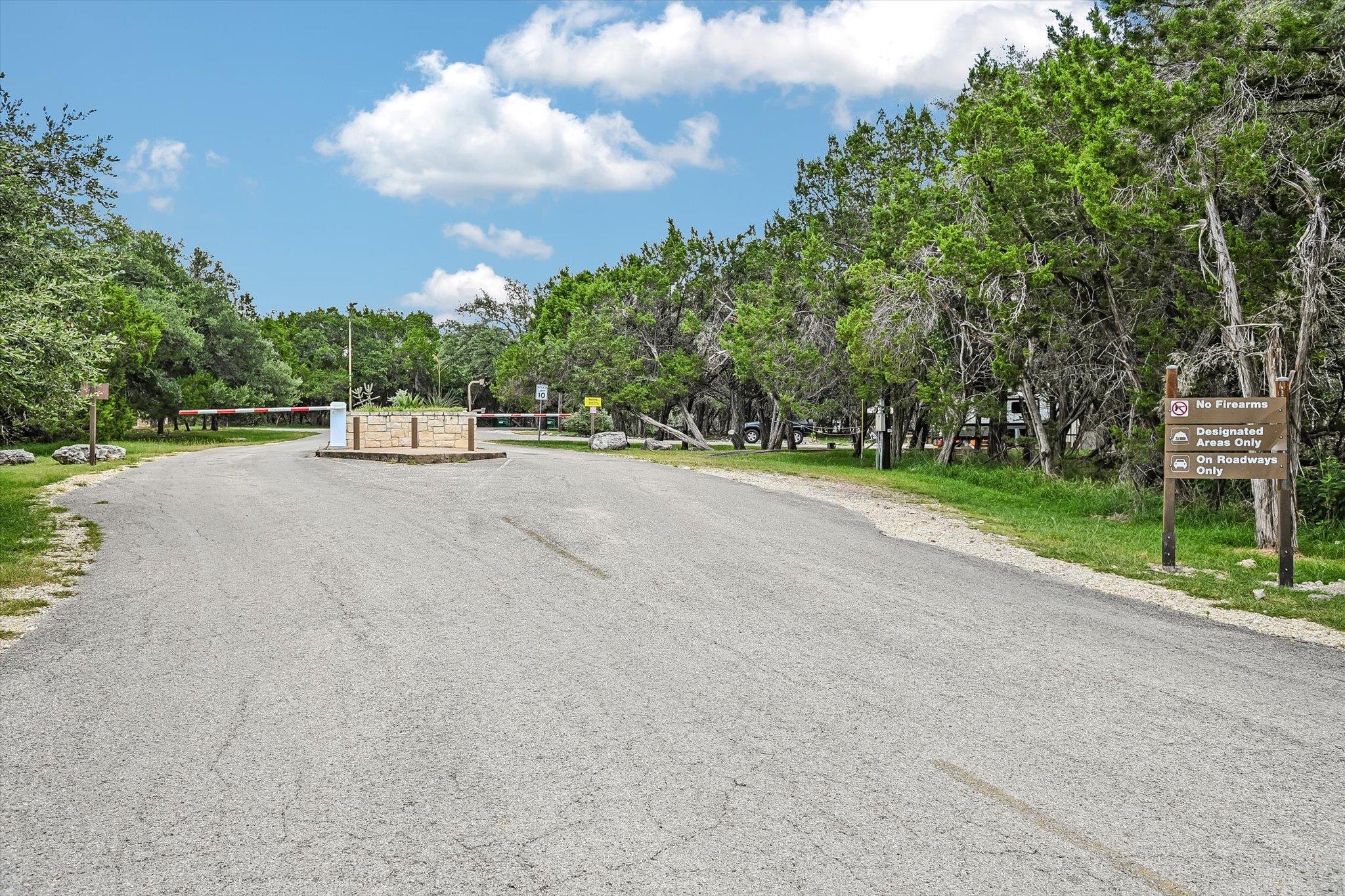 524 Highland Spring Ln, Georgetown, TX 78633