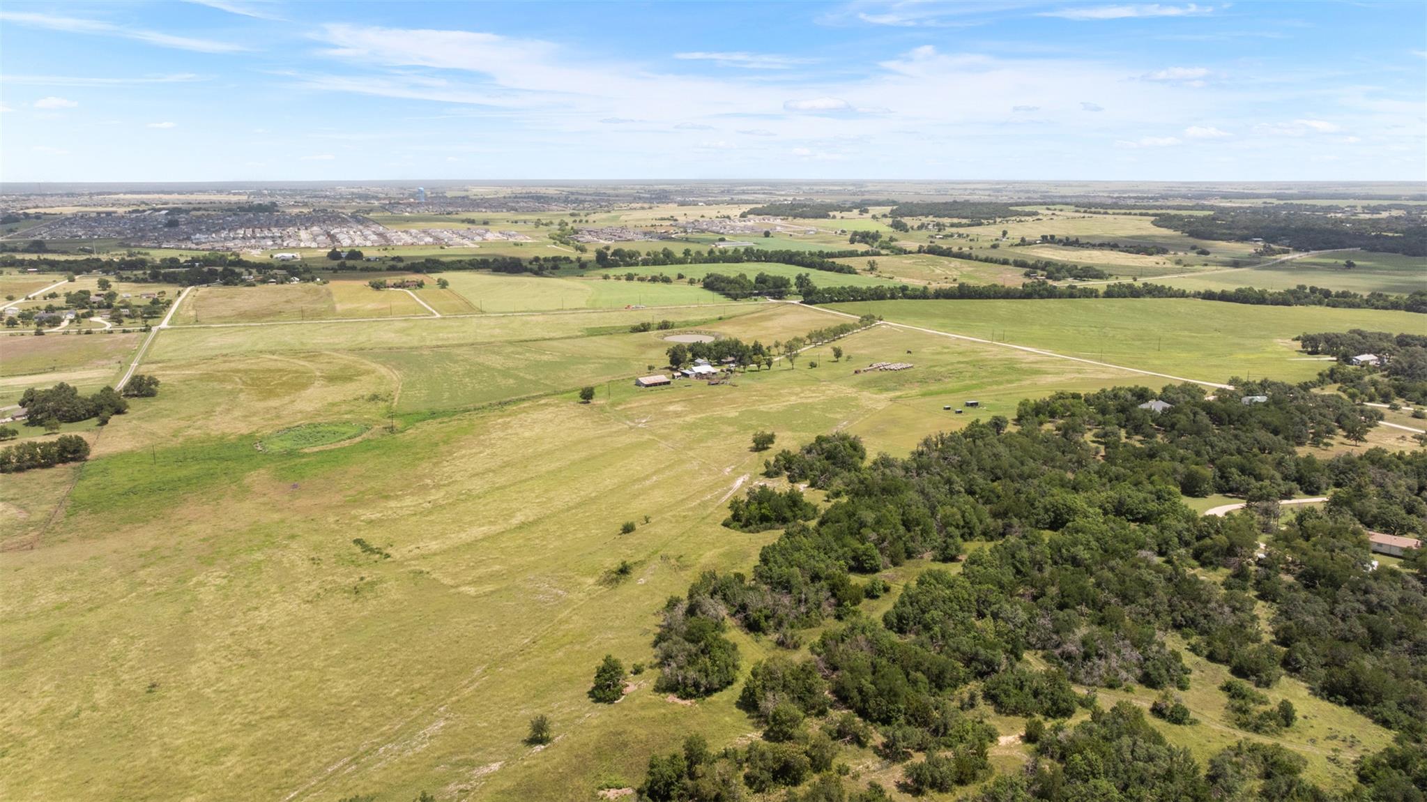 100 Rundberg Dr, Jarrell, TX 76537