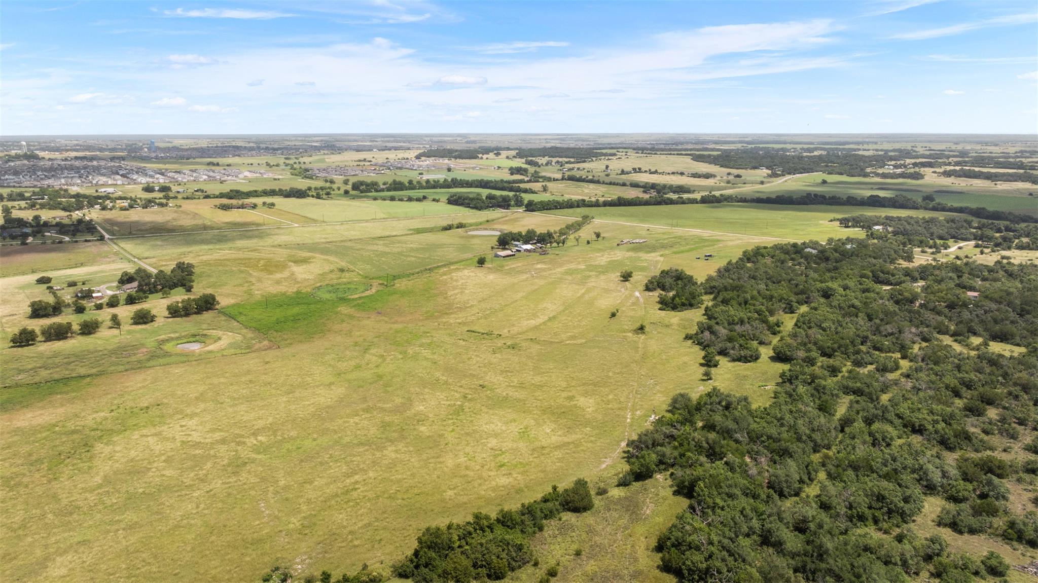 100 Rundberg Dr, Jarrell, TX 76537