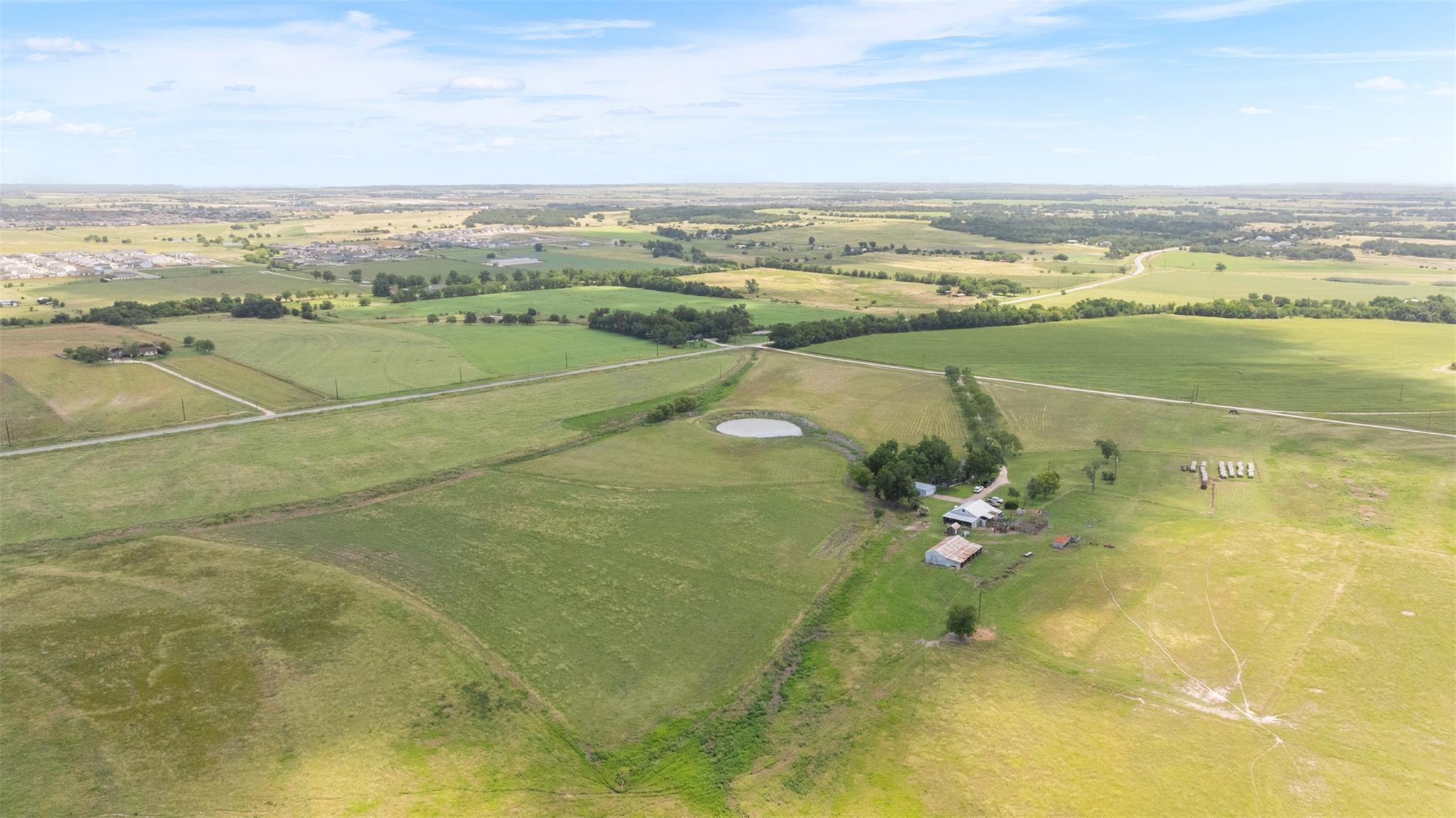 100 Rundberg Dr, Jarrell, TX 76537