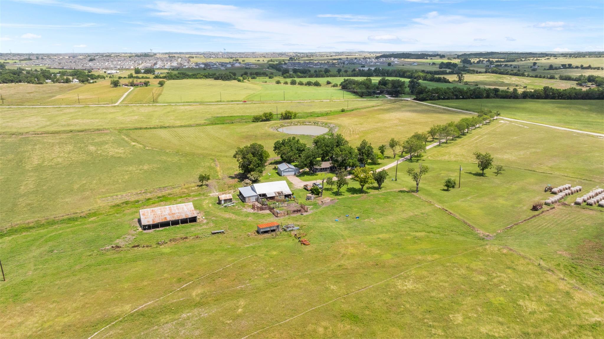 100 Rundberg Dr, Jarrell, TX 76537