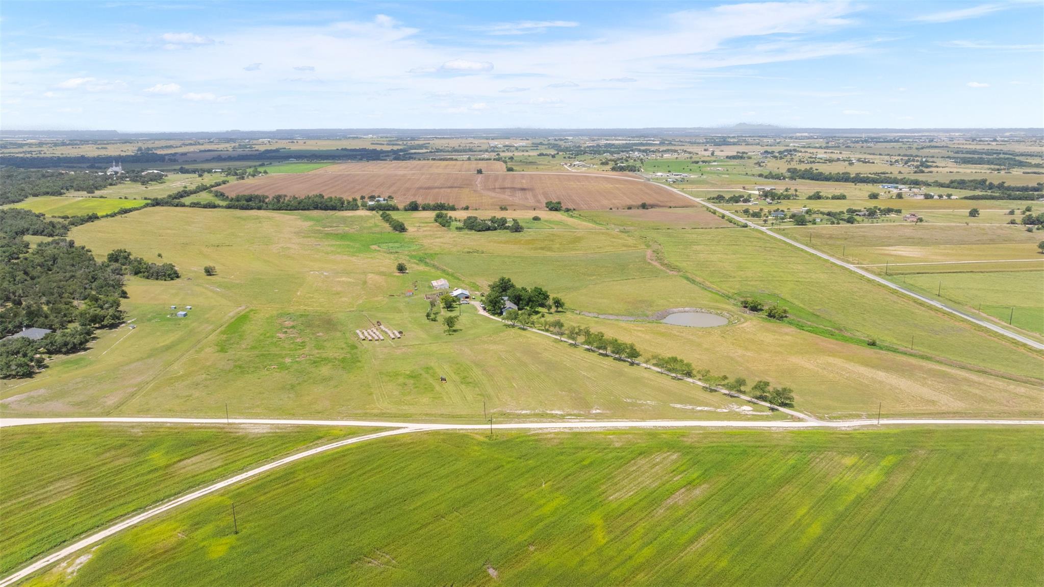 100 Rundberg Dr, Jarrell, TX 76537