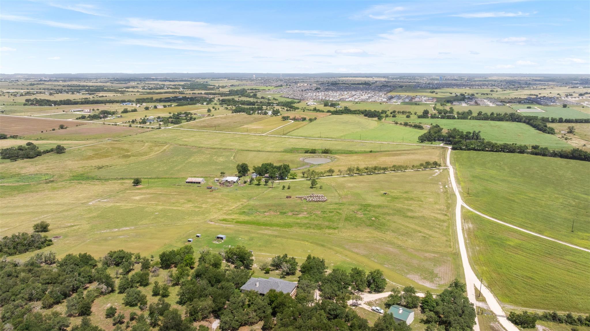 100 Rundberg Dr, Jarrell, TX 76537