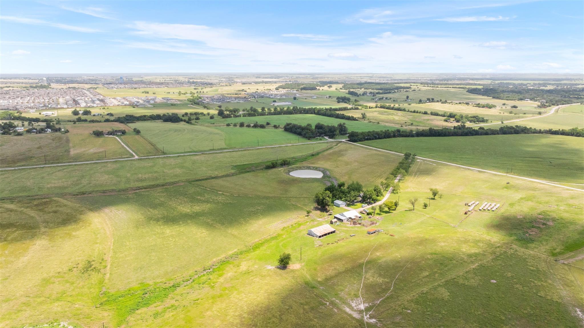 100 Rundberg Dr, Jarrell, TX 76537