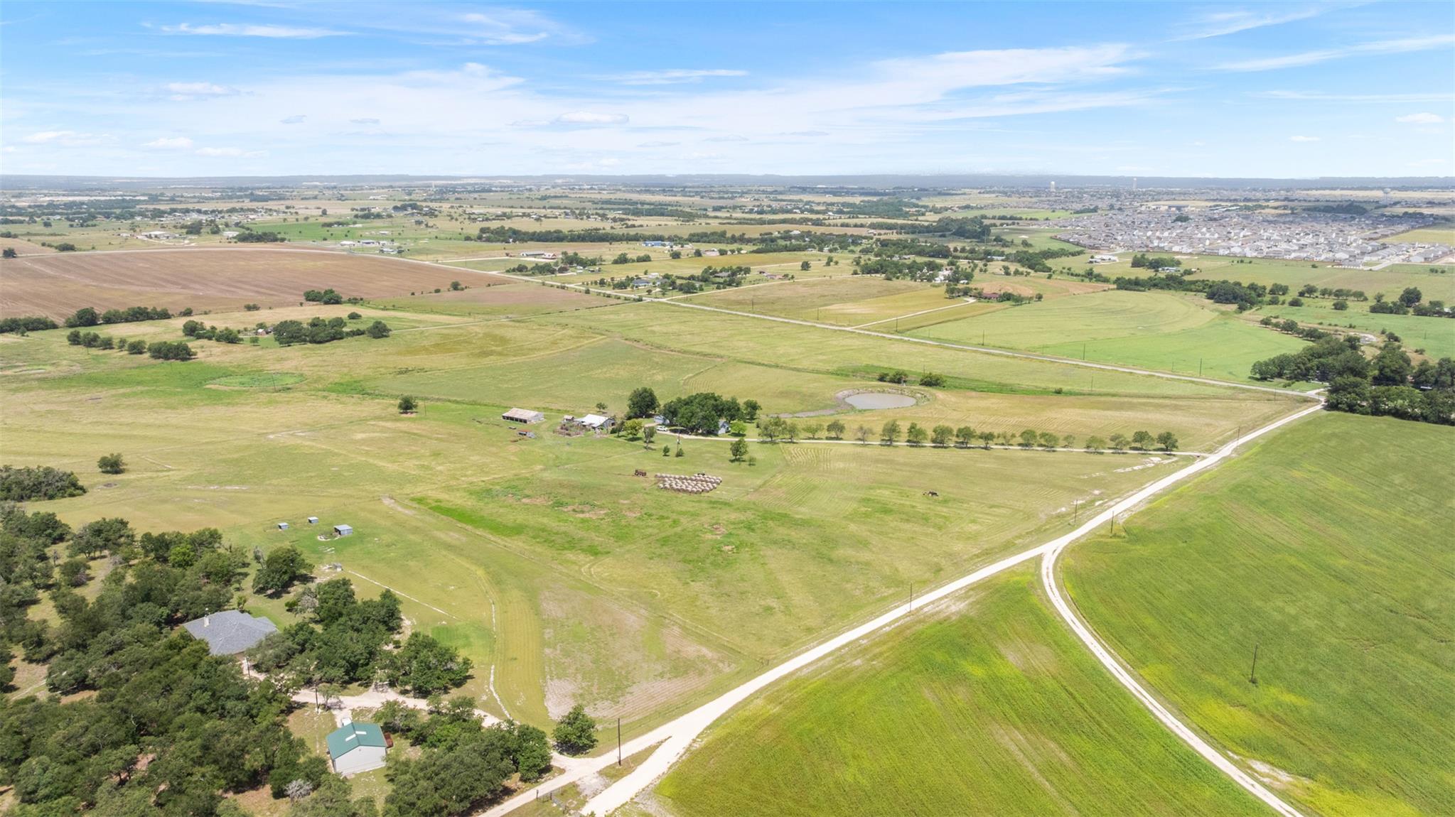 100 Rundberg Dr, Jarrell, TX 76537