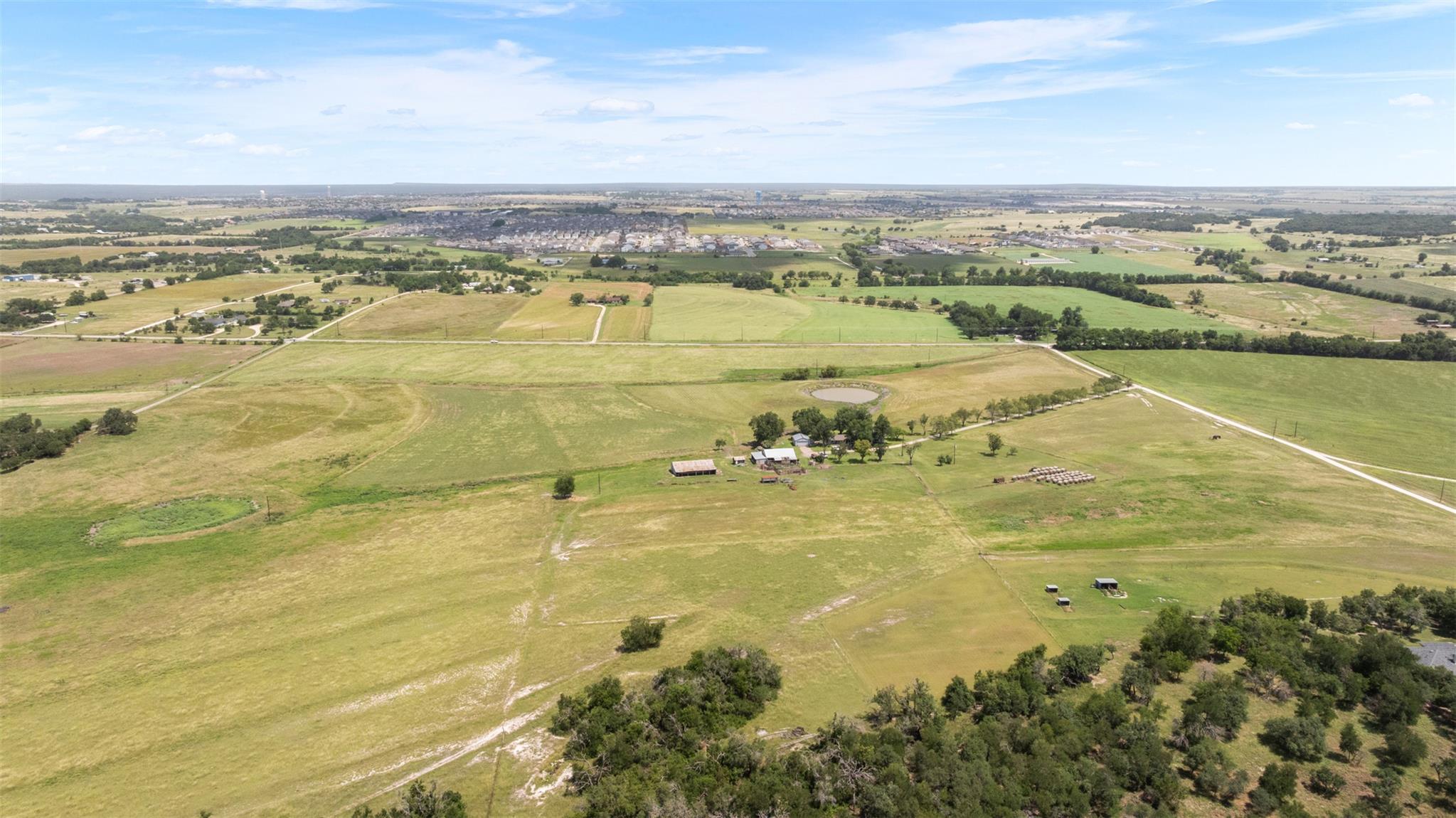 100 Rundberg Dr, Jarrell, TX 76537