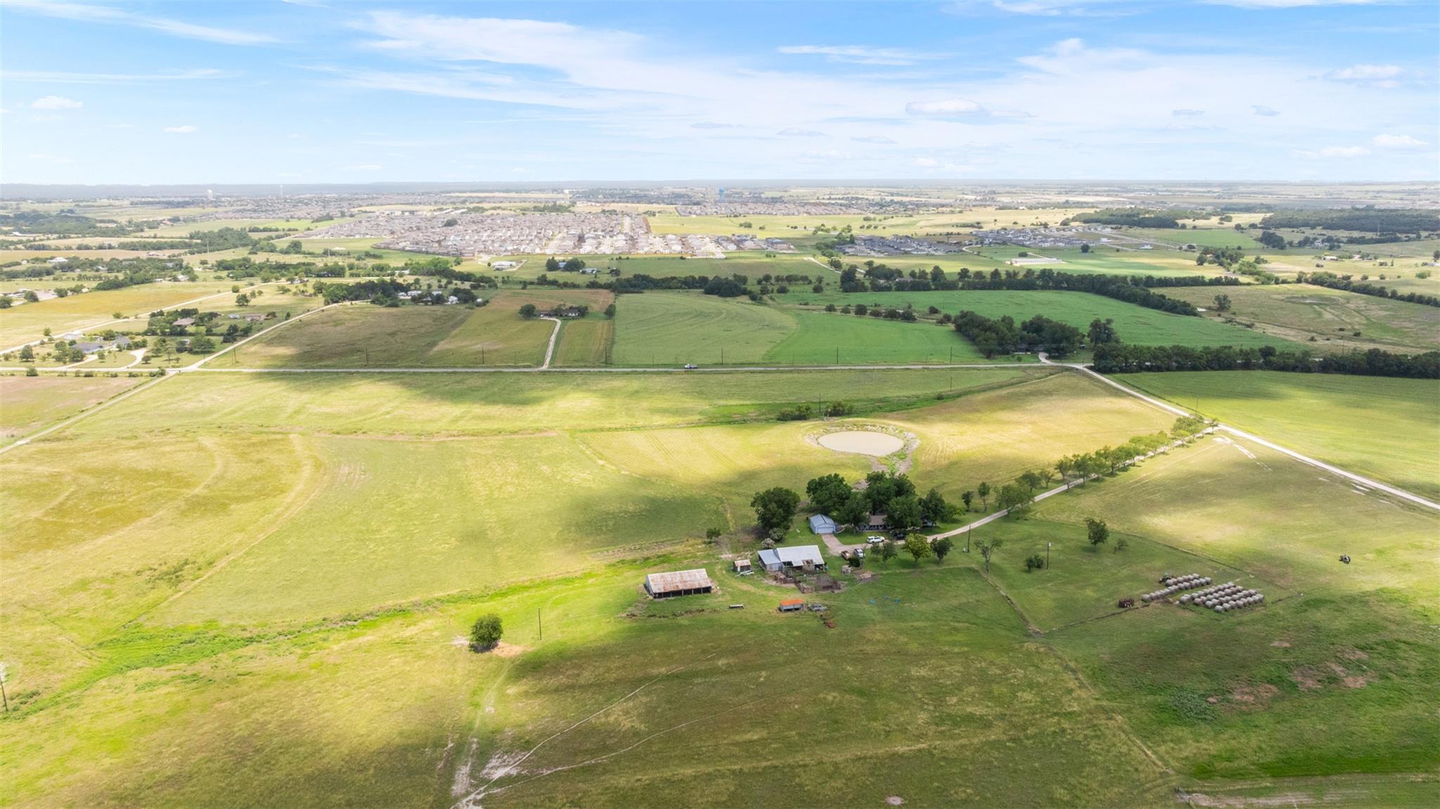 100 Rundberg Dr, Jarrell, TX 76537