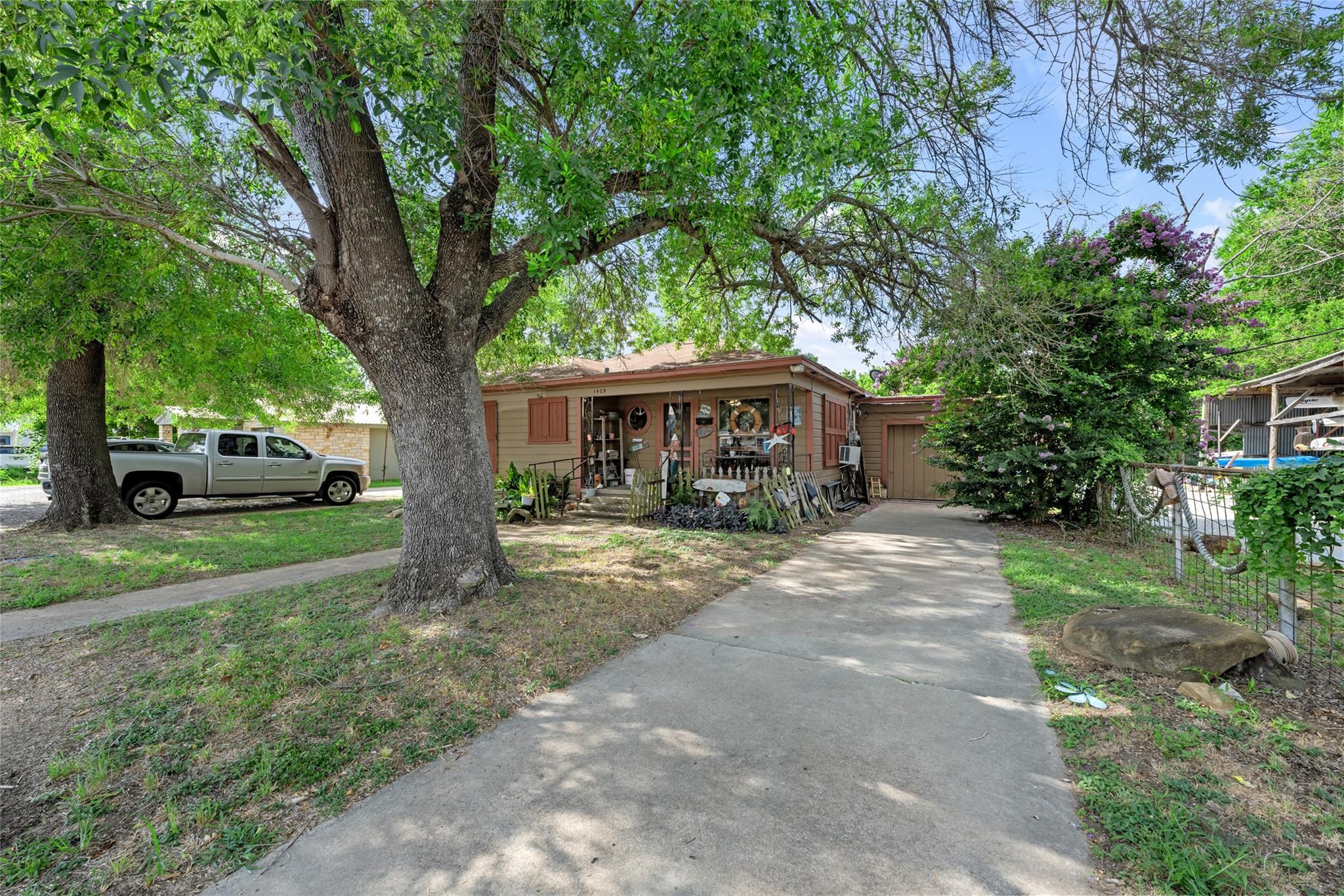 1409 Chestnut St, Bastrop, TX 78602