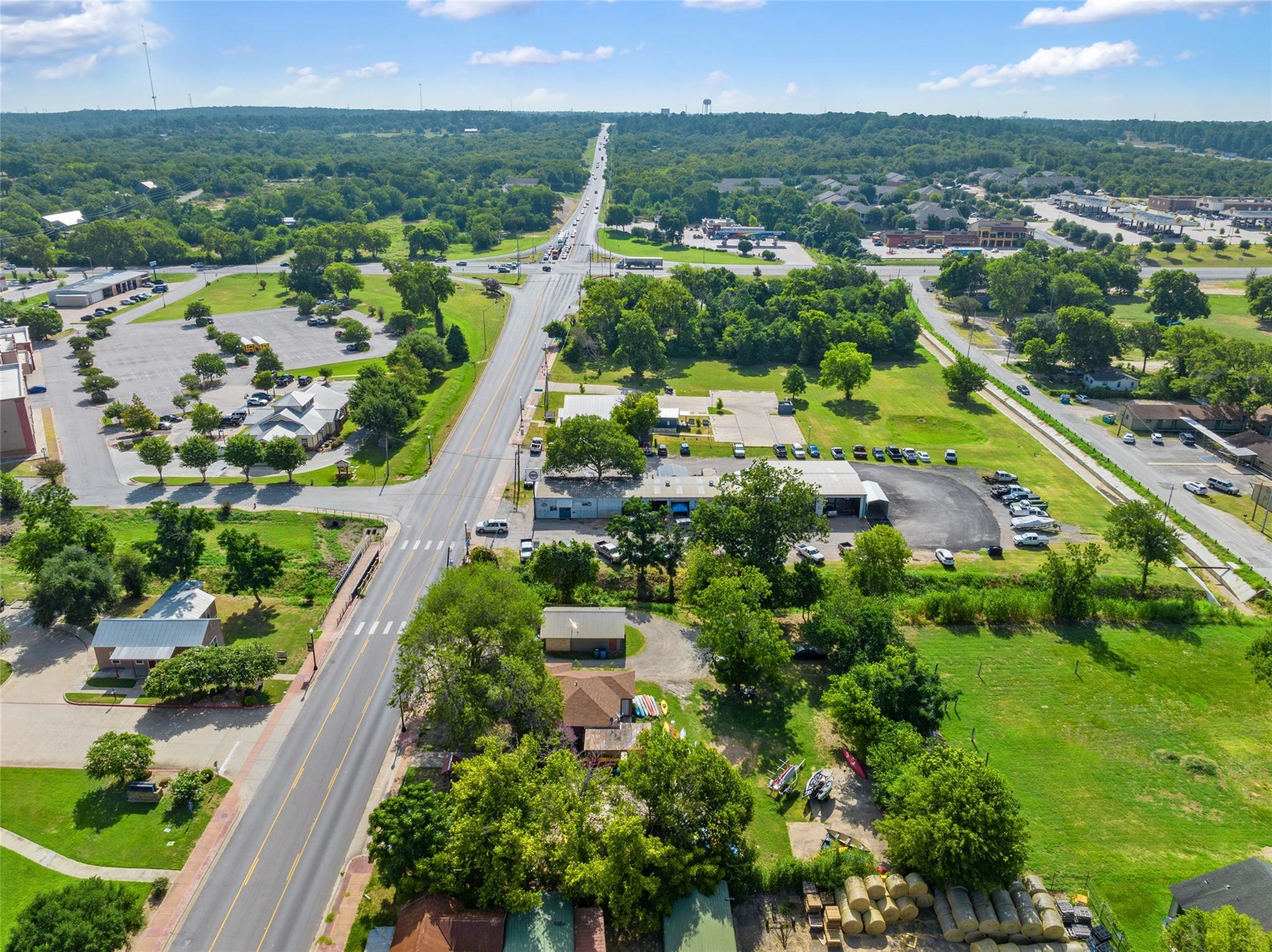 1409 Chestnut St, Bastrop, TX 78602