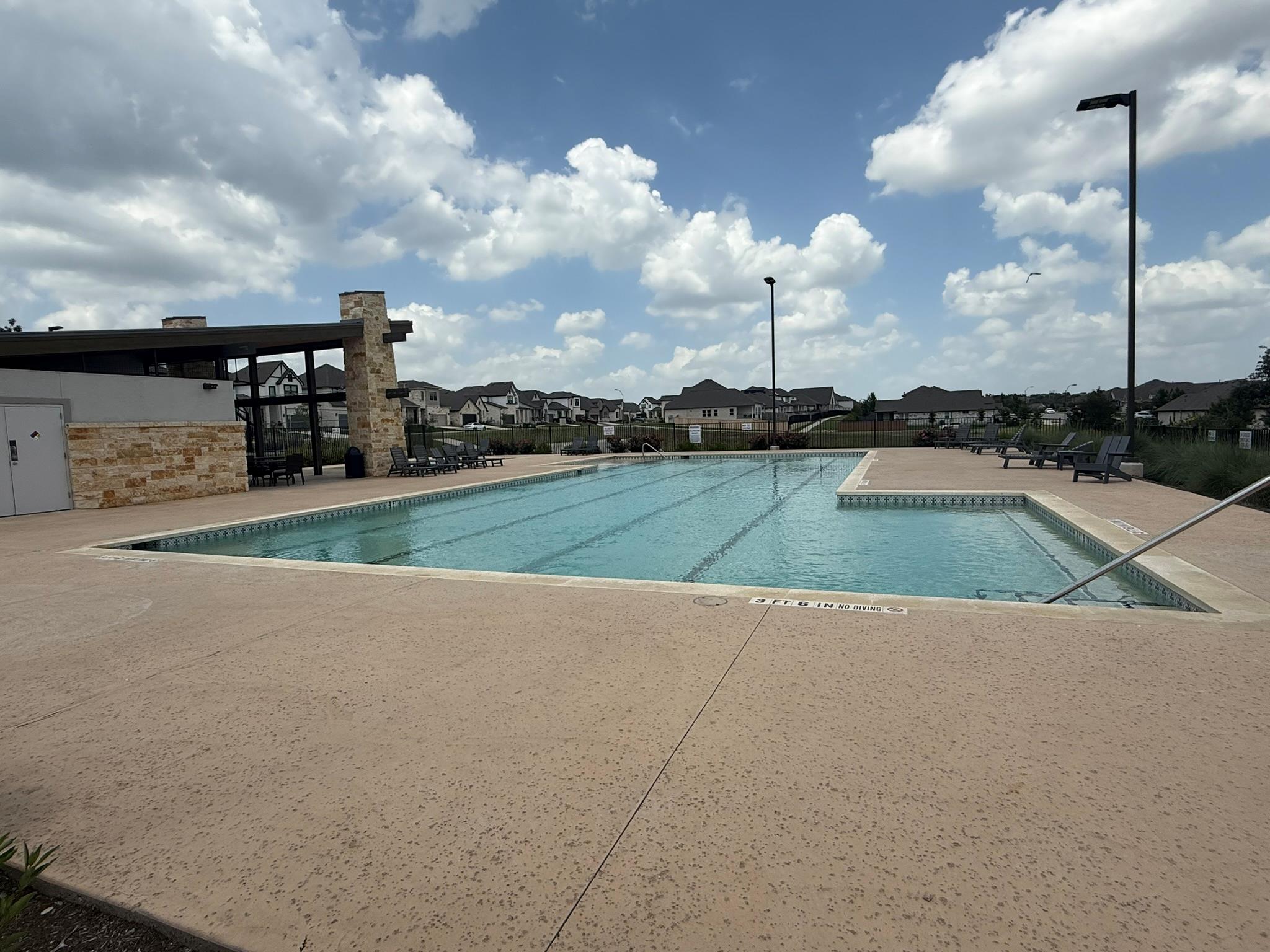 621 PINNACLE VIEW Dr, Georgetown, TX 78628