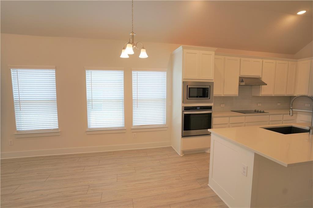 621 PINNACLE VIEW Dr, Georgetown, TX 78628