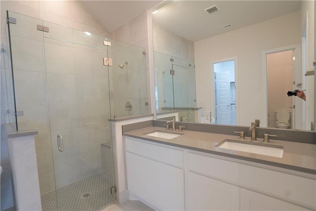 621 PINNACLE VIEW Dr, Georgetown, TX 78628