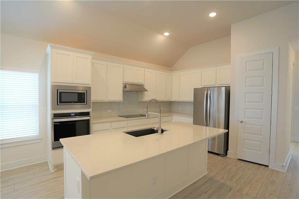 621 PINNACLE VIEW Dr, Georgetown, TX 78628