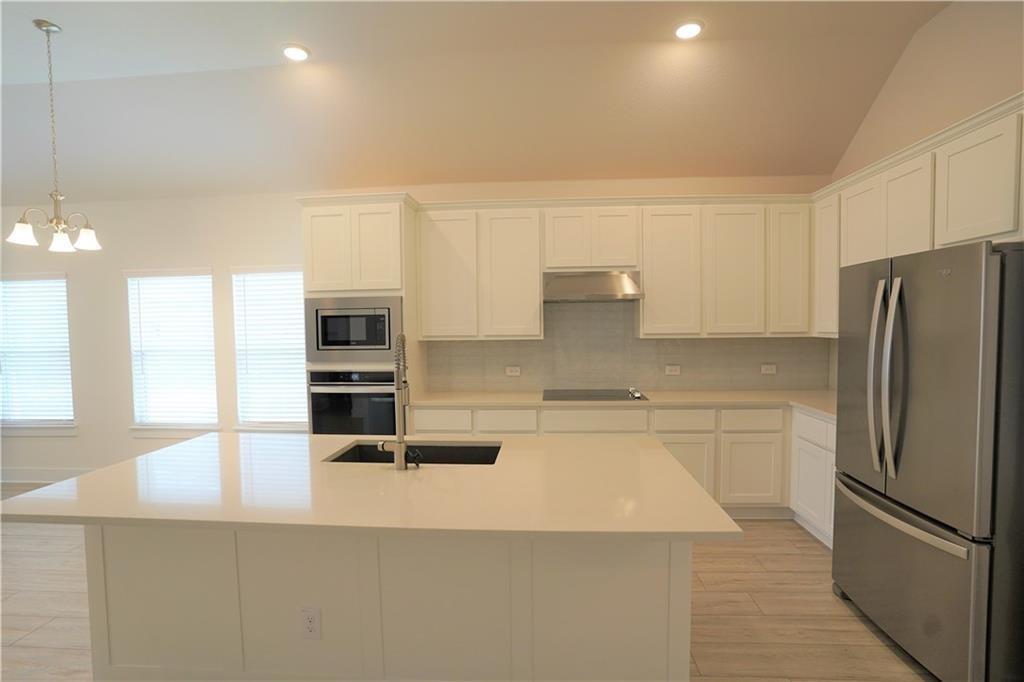 621 PINNACLE VIEW Dr, Georgetown, TX 78628