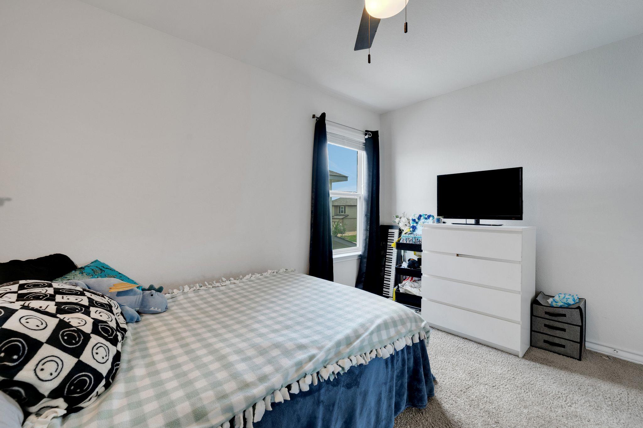 390 Lost Maples Dr, New Braunfels, TX 78130