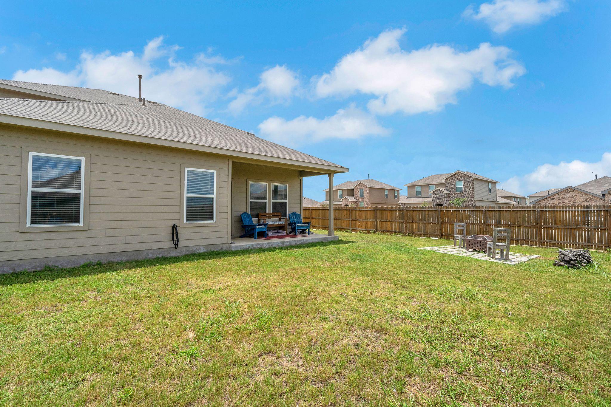 390 Lost Maples Dr, New Braunfels, TX 78130