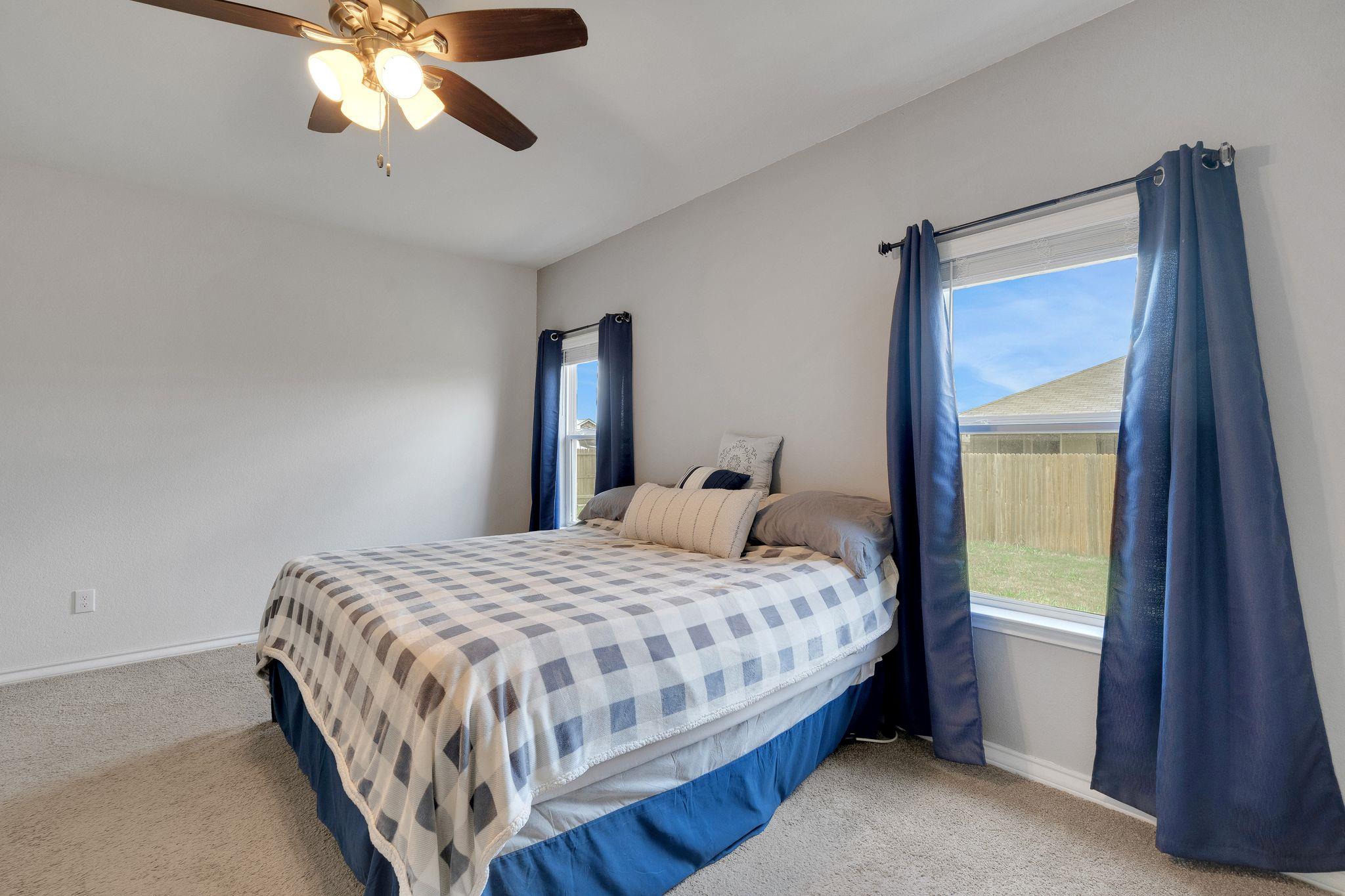 390 Lost Maples Dr, New Braunfels, TX 78130