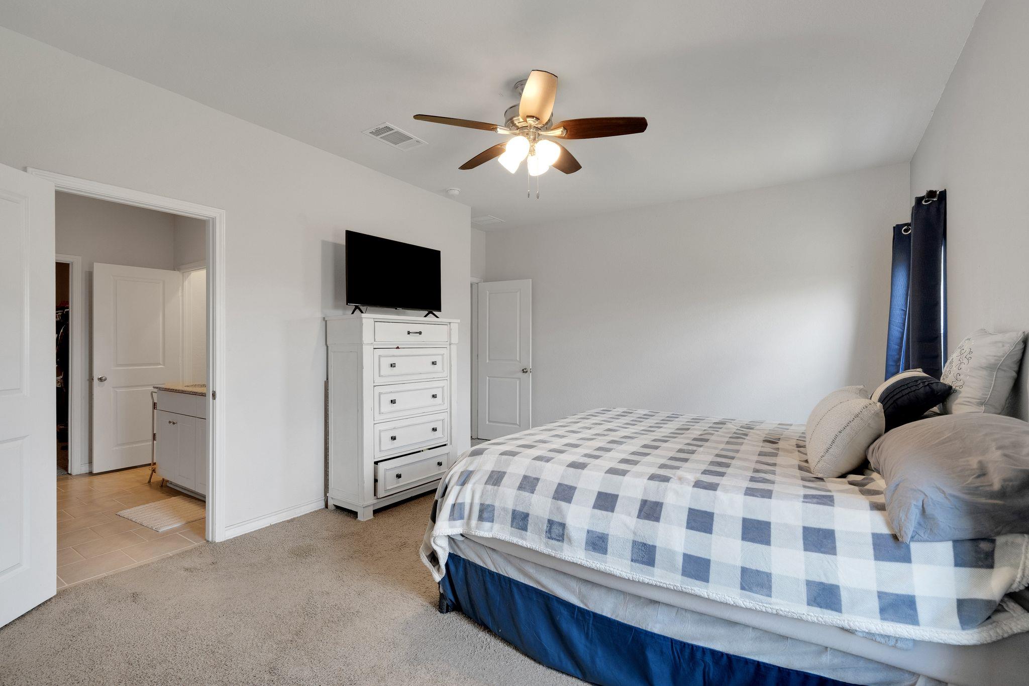 390 Lost Maples Dr, New Braunfels, TX 78130