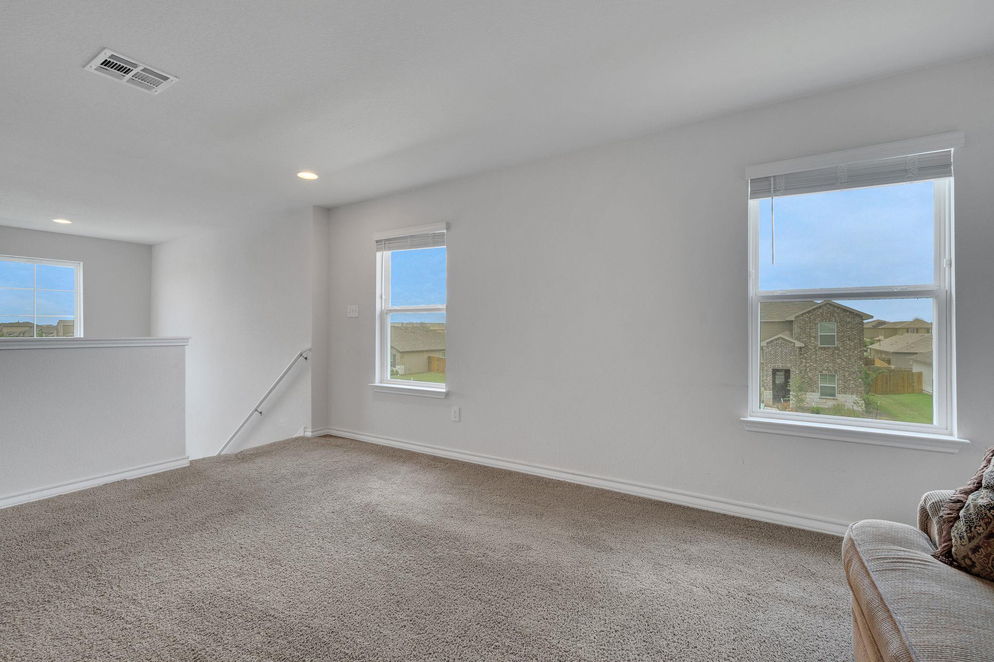 390 Lost Maples Dr, New Braunfels, TX 78130