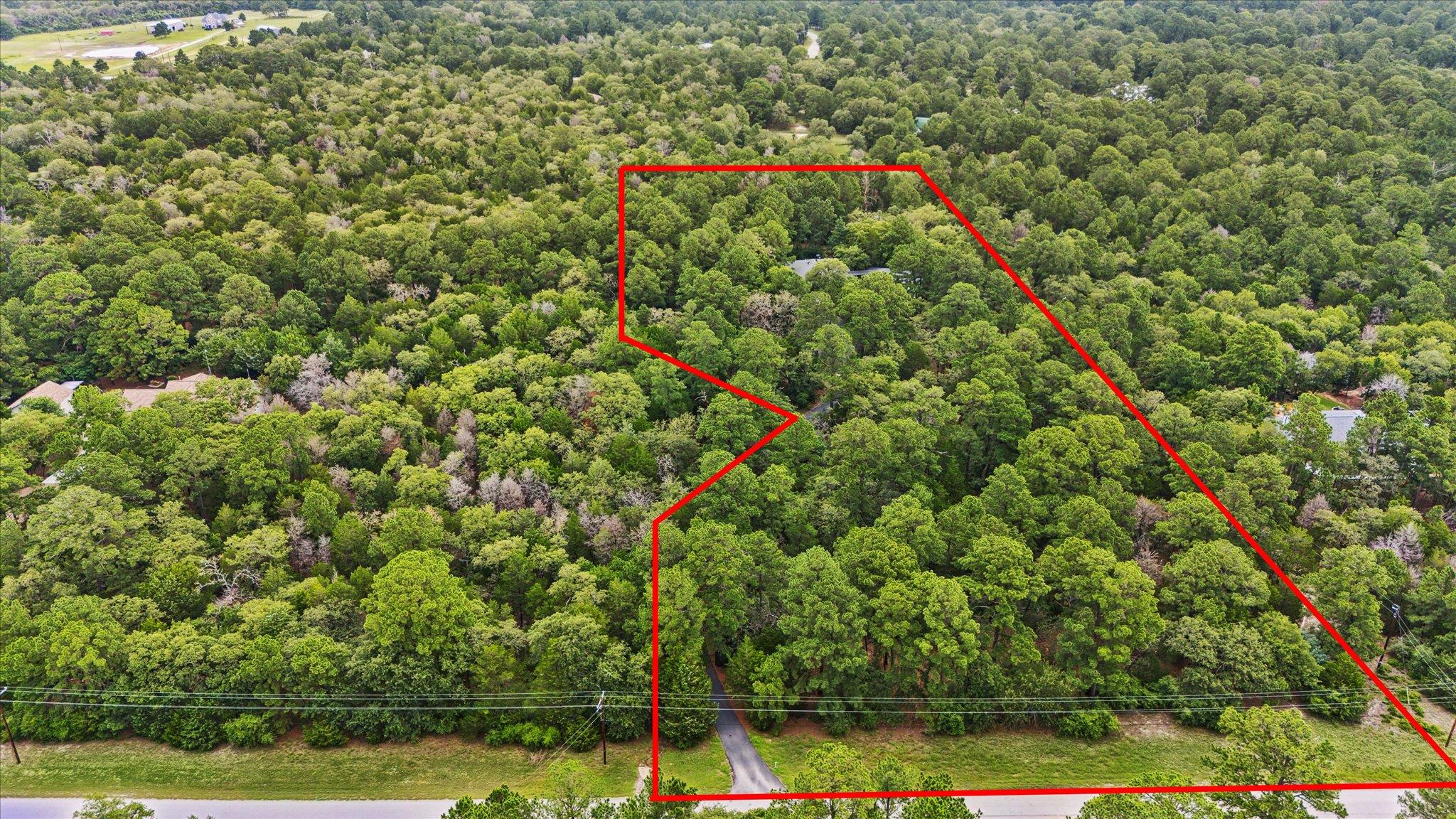 222 Pony Express Dr, Smithville, TX 78957