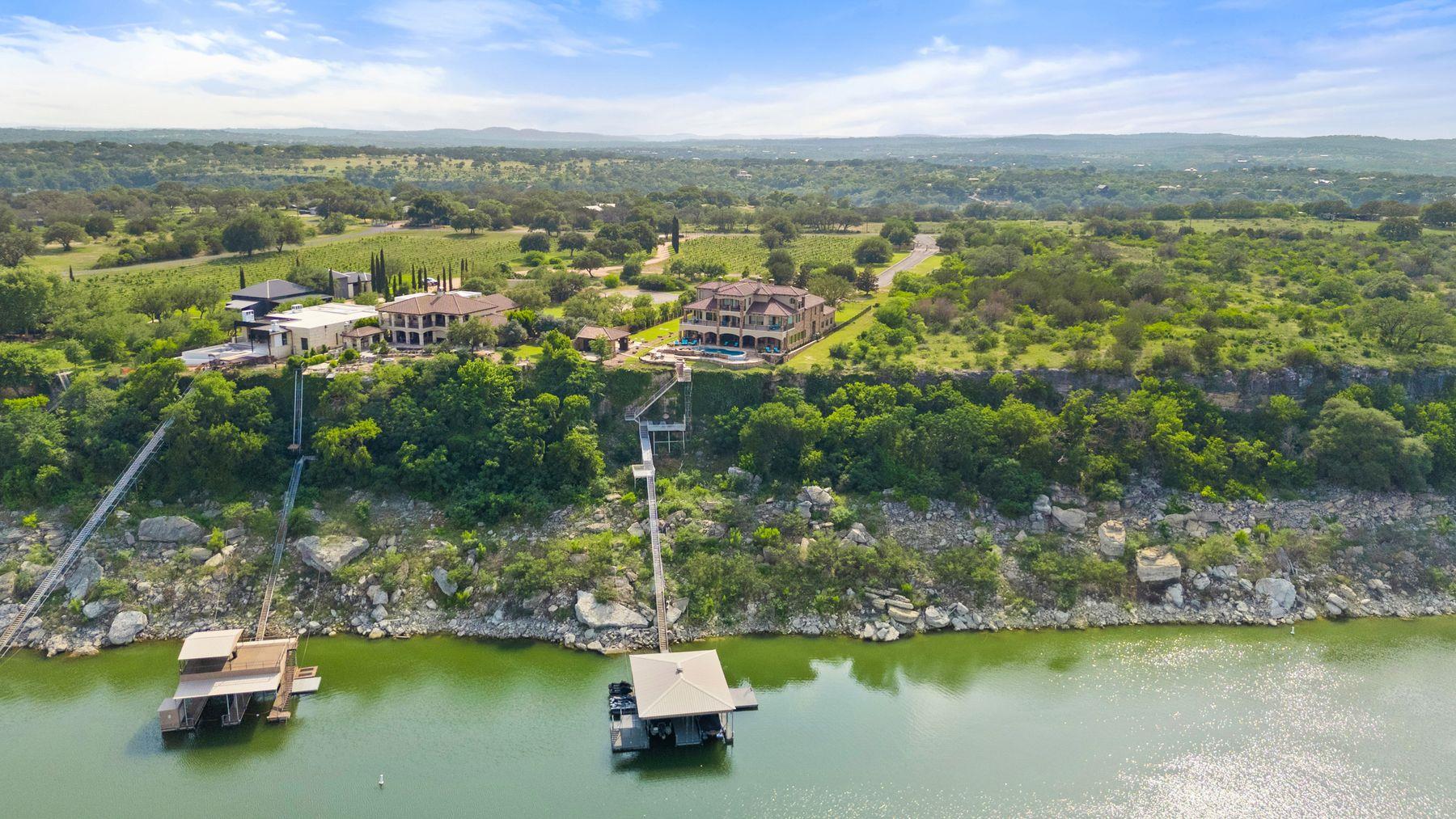 1216 Travis Bluff Way, Spicewood, TX 78669