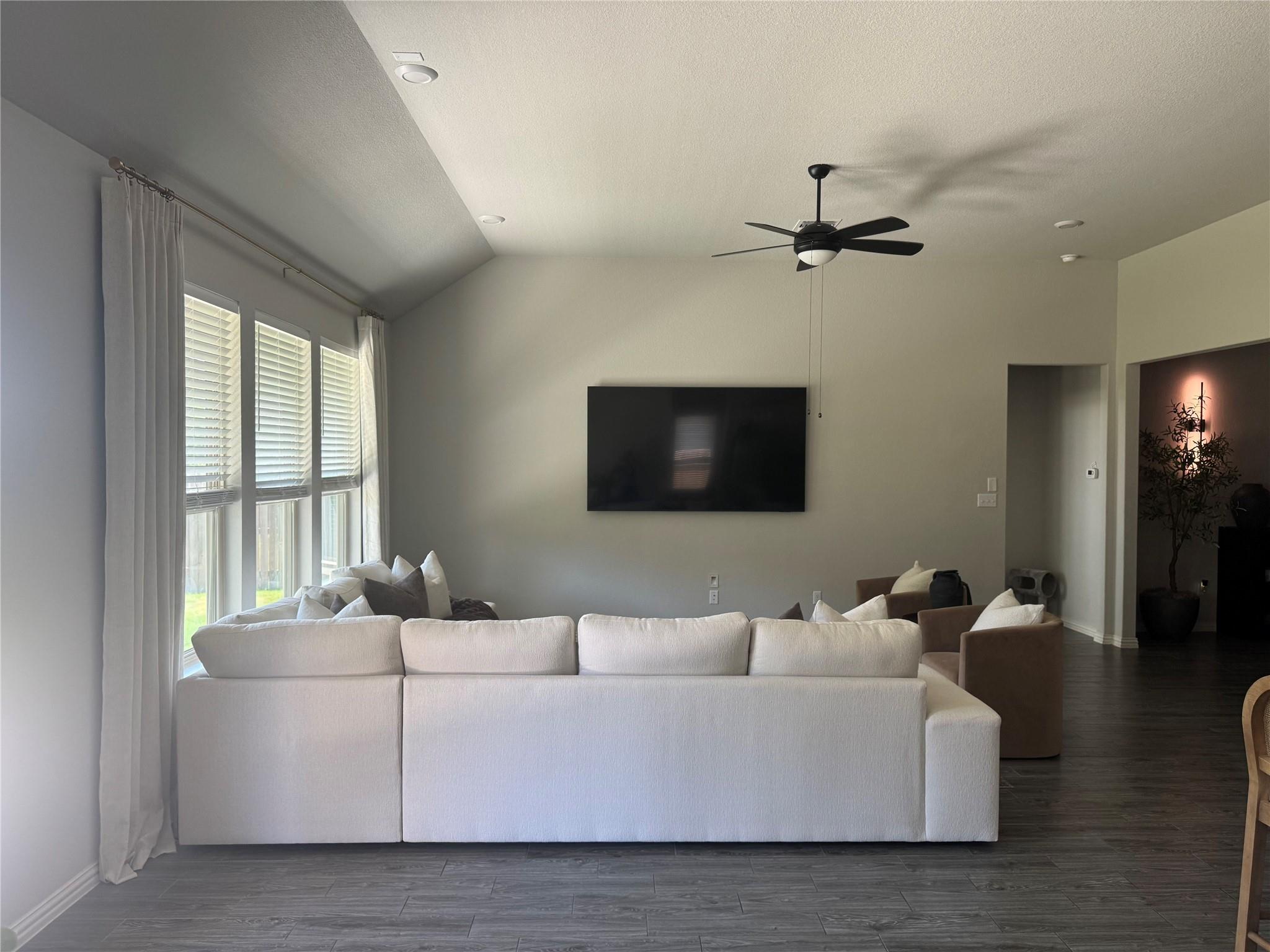 12804 Mission River Dr, Manchaca, TX 78652
