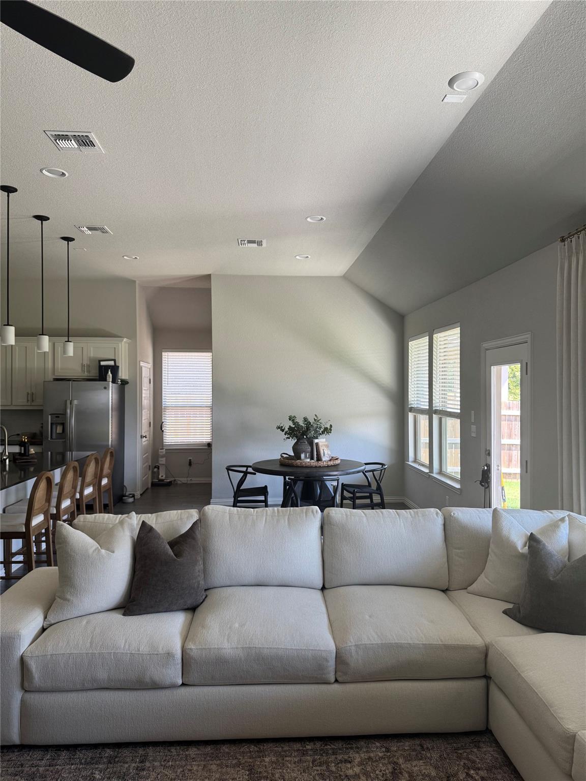 12804 Mission River Dr, Manchaca, TX 78652