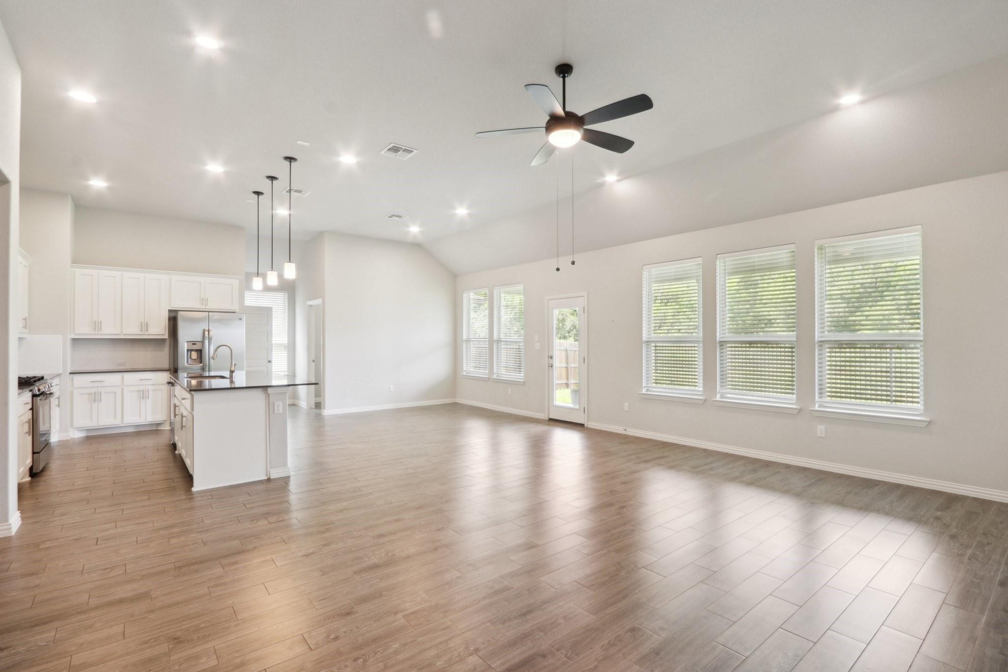 12804 Mission River Dr, Manchaca, TX 78652