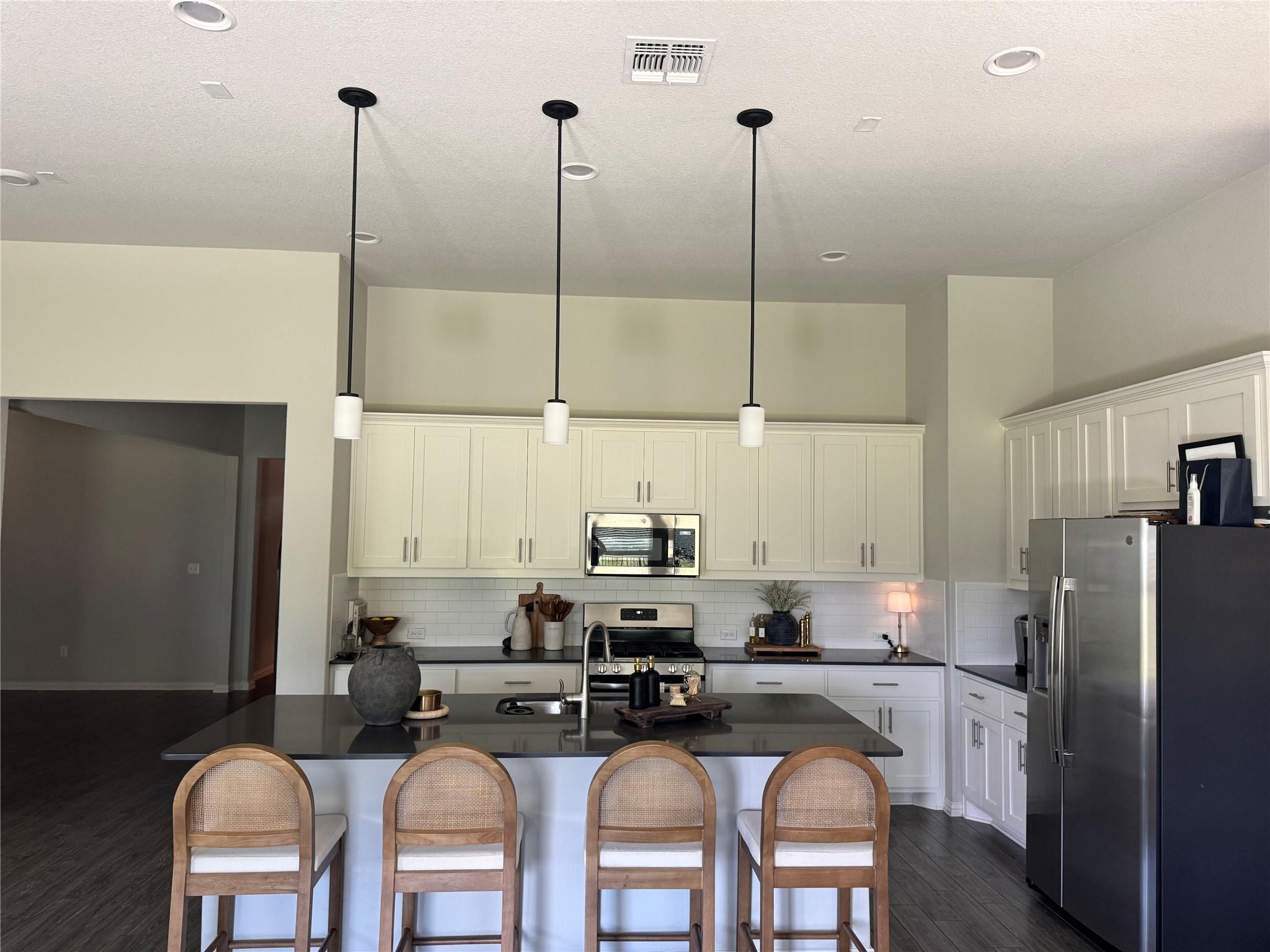 12804 Mission River Dr, Manchaca, TX 78652