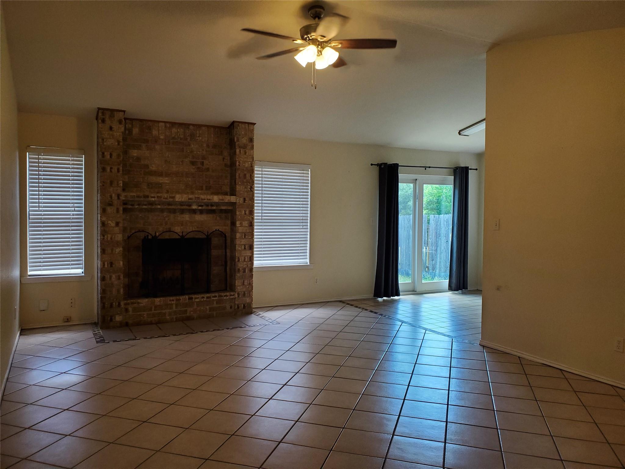 2210 N Celia Dr, Cedar Park, TX 78613