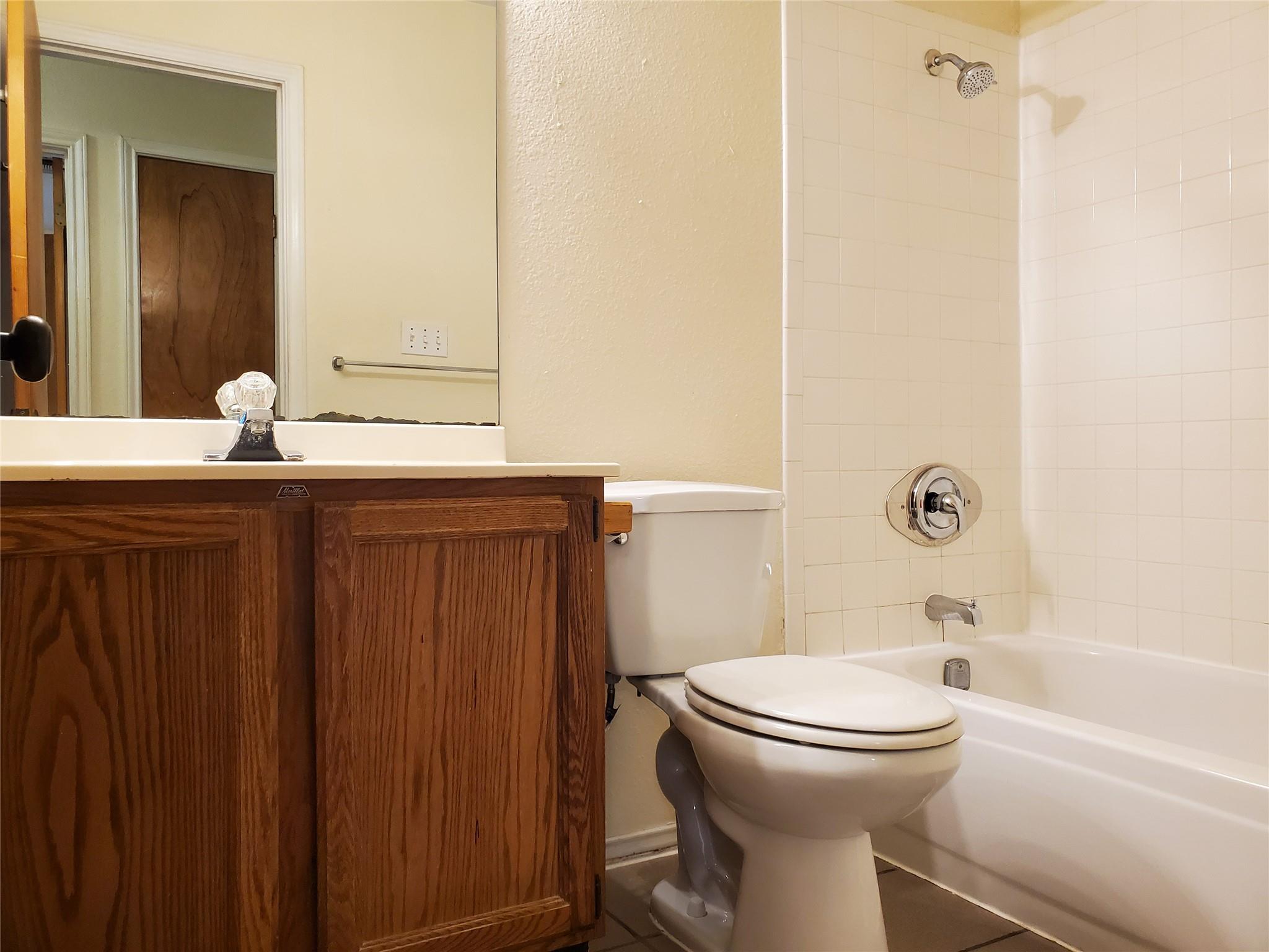 2210 N Celia Dr, Cedar Park, TX 78613