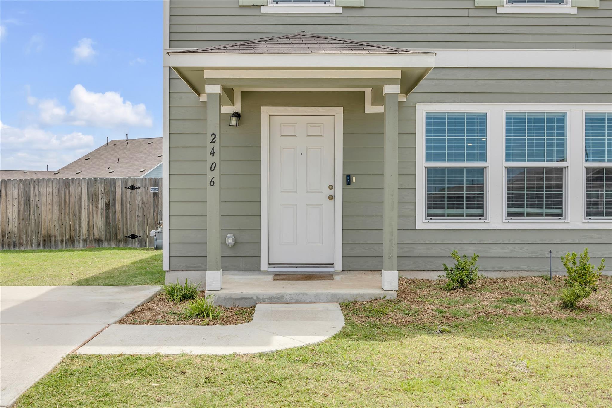 2406 Windrow Ln, Lockhart, TX 78644