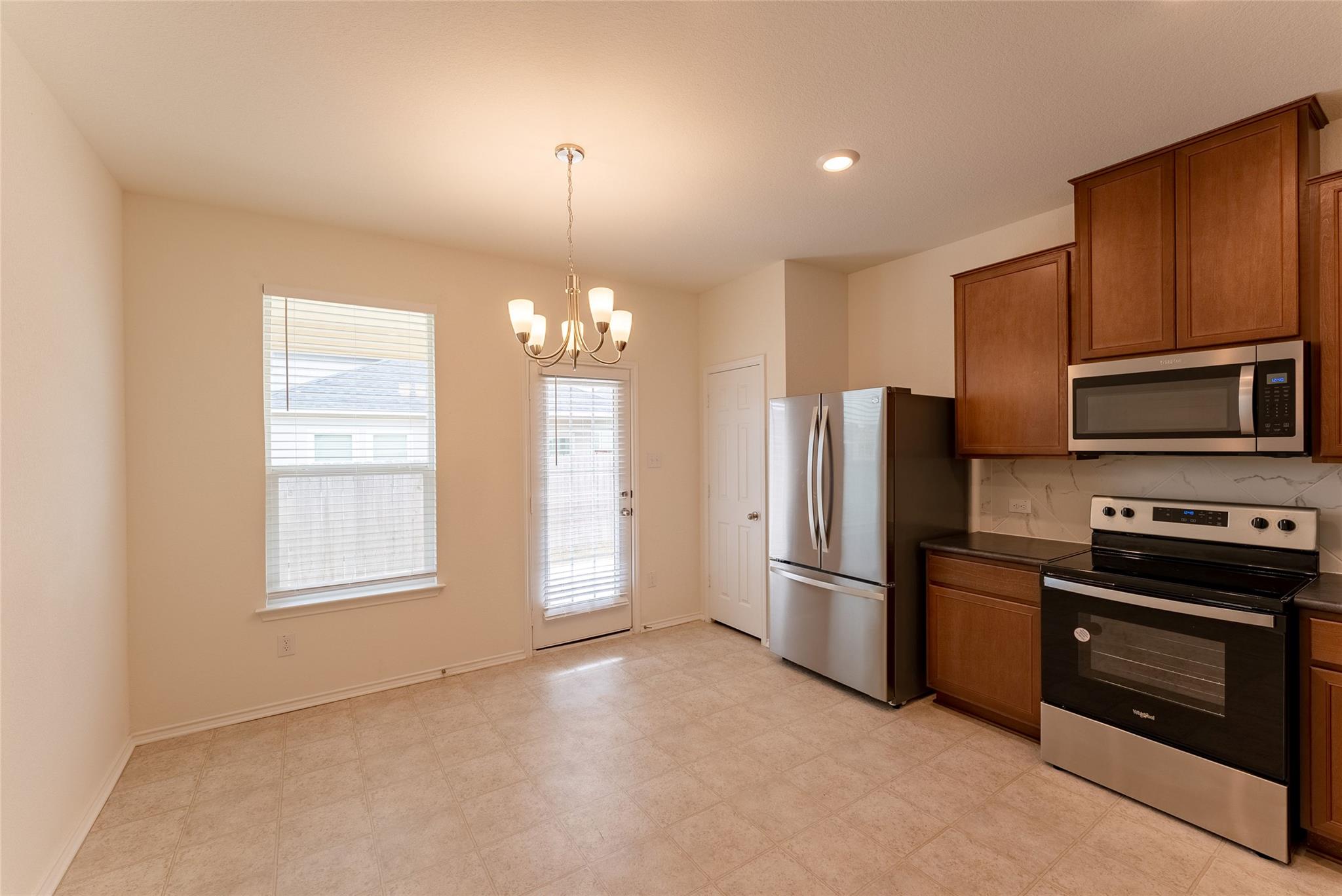 424 Lt Rusty Dr, Jarrell, TX 76537