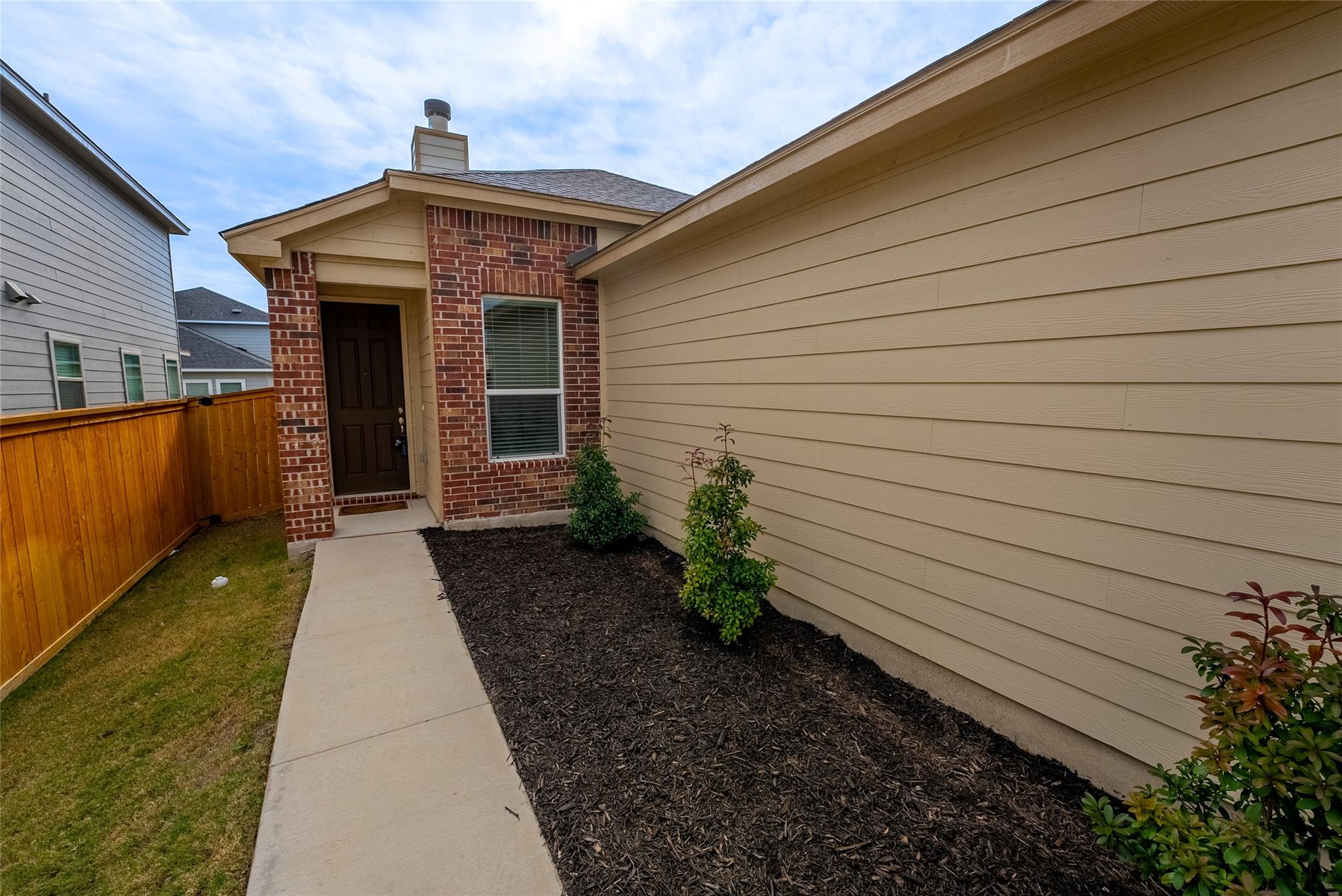 424 Lt Rusty Dr, Jarrell, TX 76537