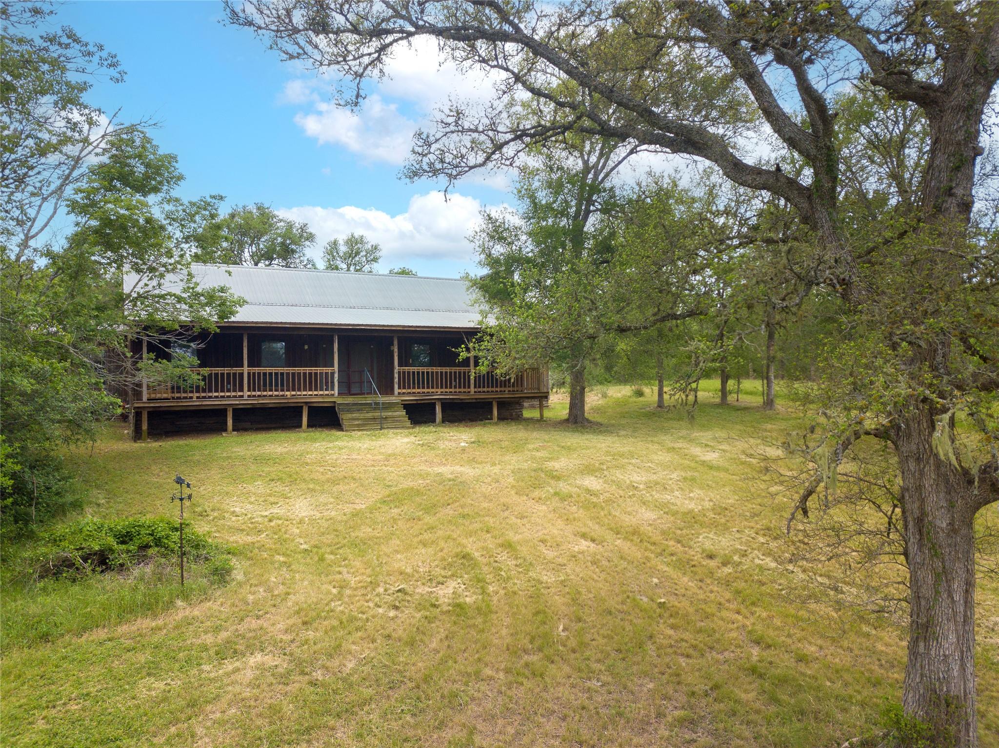 2874 Fm 1704, Elgin, TX 78621