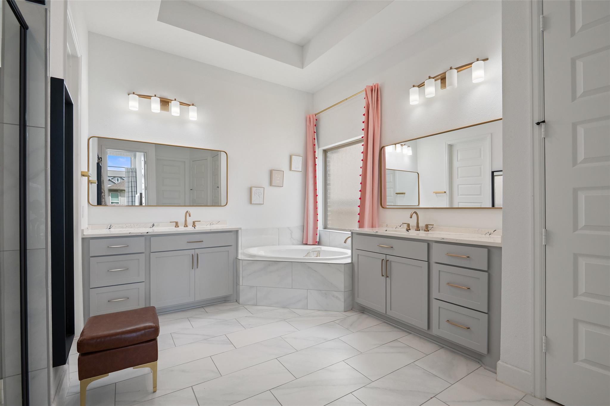 912 Rabbit Brush Rd, Leander, TX 78641