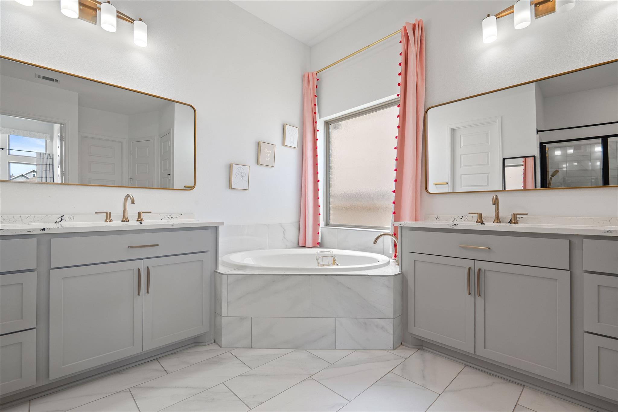 912 Rabbit Brush Rd, Leander, TX 78641