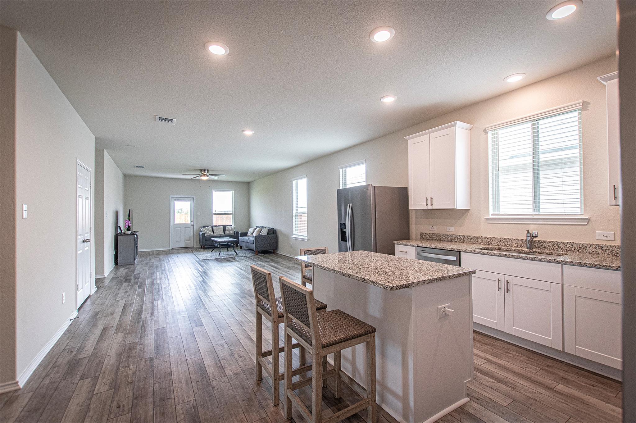 301 The Duke Dr, Jarrell, TX 76537