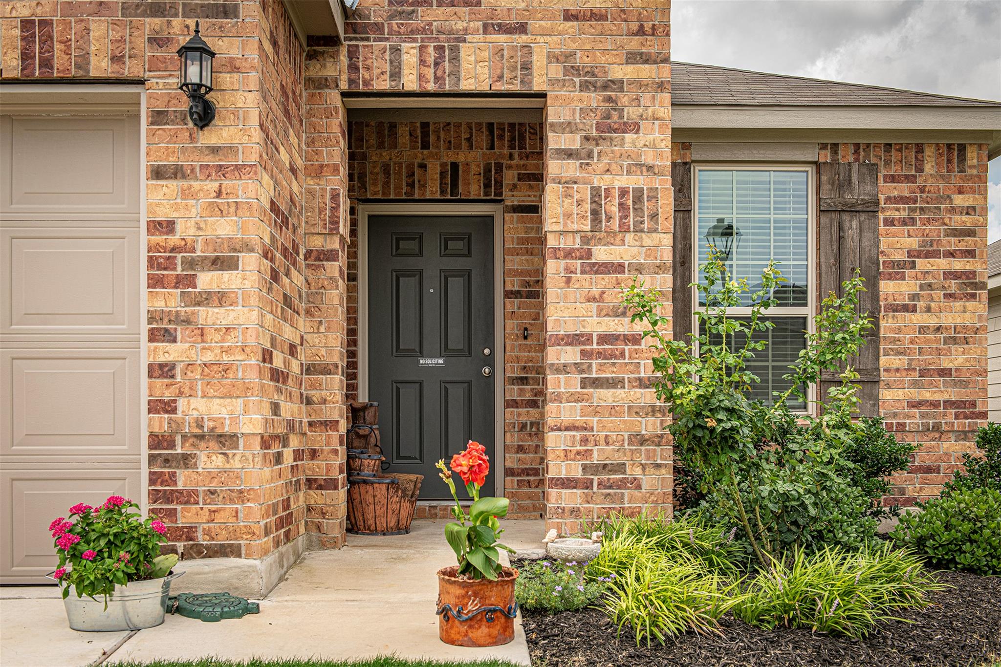 301 The Duke Dr, Jarrell, TX 76537