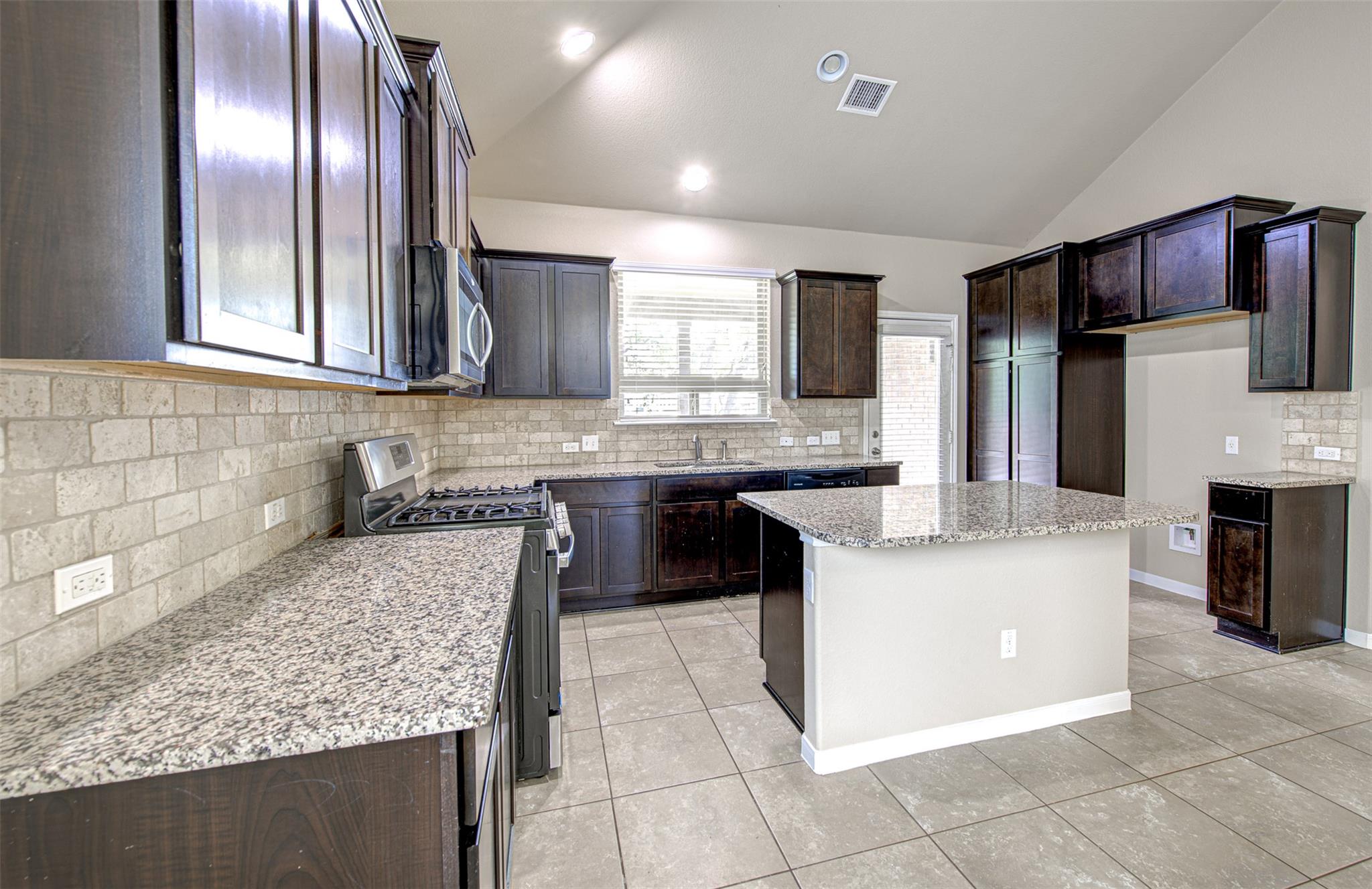 2617 Bowen St, Leander, TX 78641