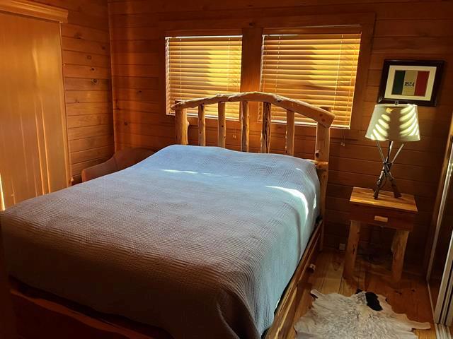 534 Scotts School Rd, Flatonia, TX 78941