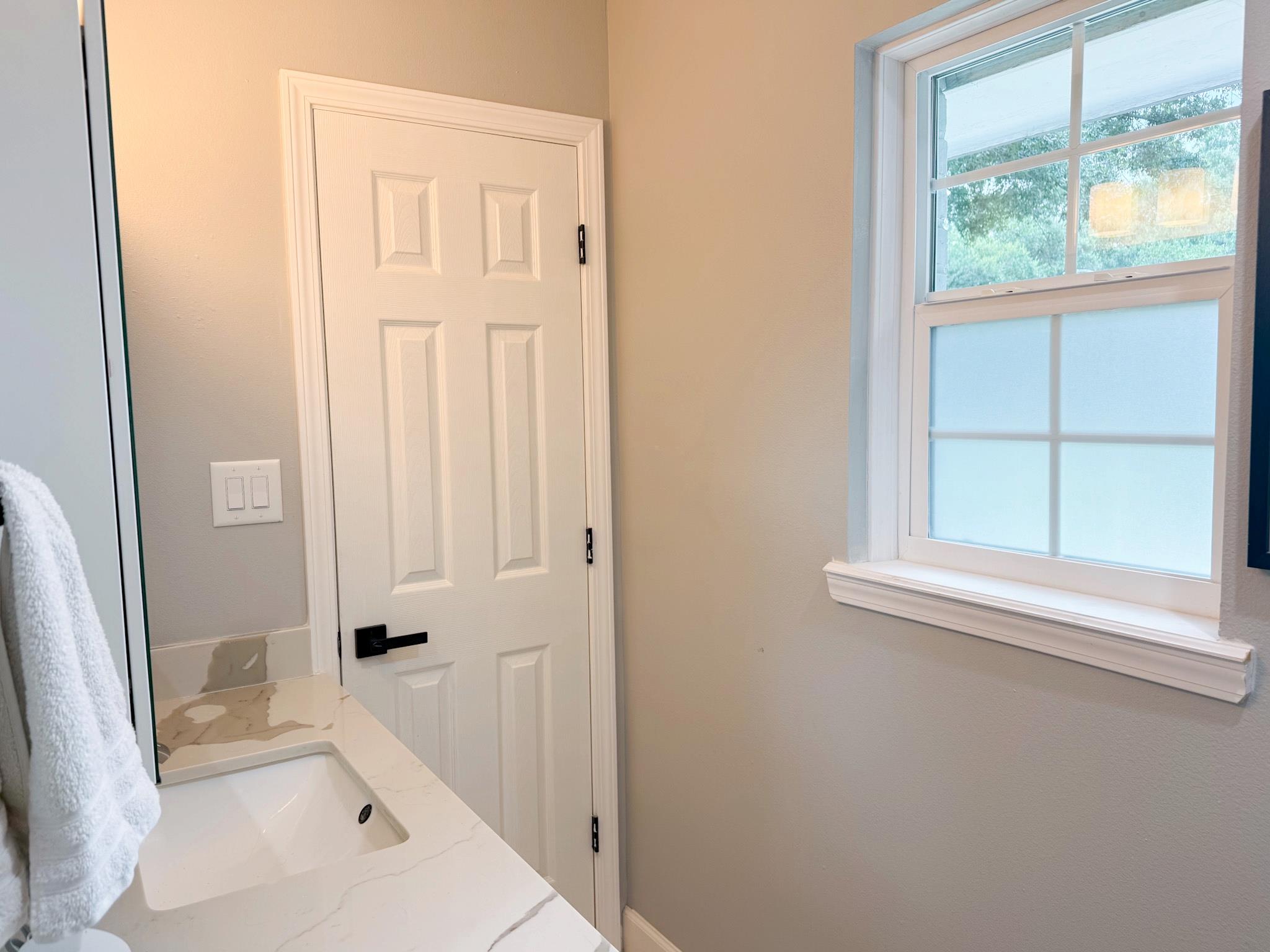 4734 Sanford Rd, Houston, TX 77035